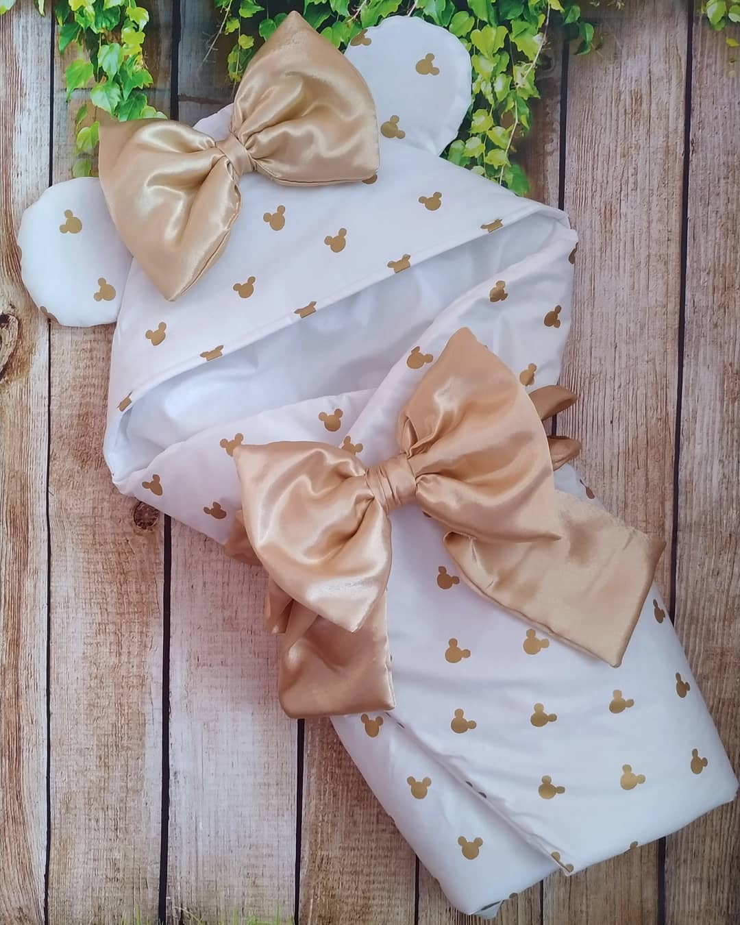 

Детский демисезонный конверт на выписку "Микки", конверт-одеяло, нарядный конверт на выписку белый