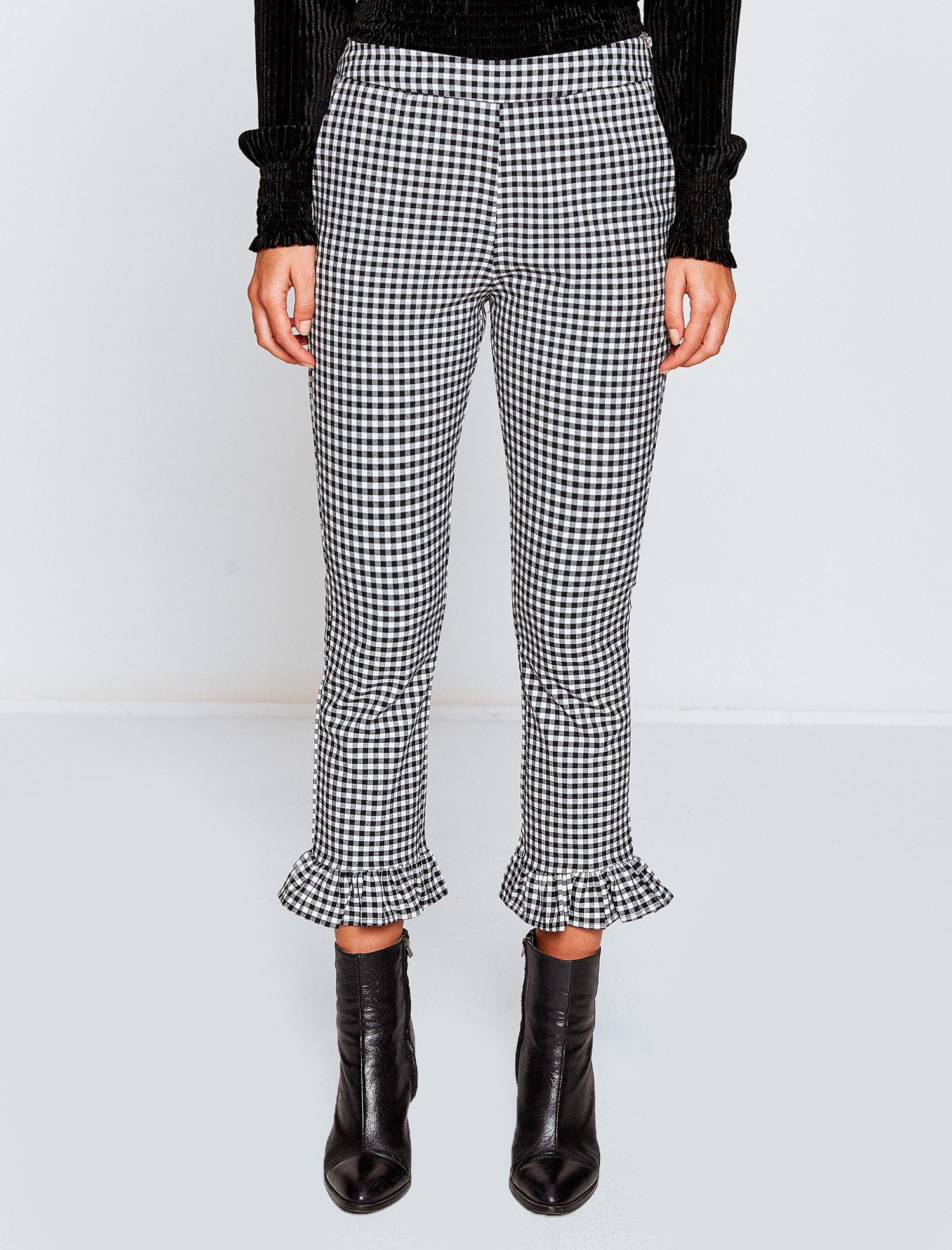 

Брюки Koton 8KAK42120UW-01T 40 Black Check