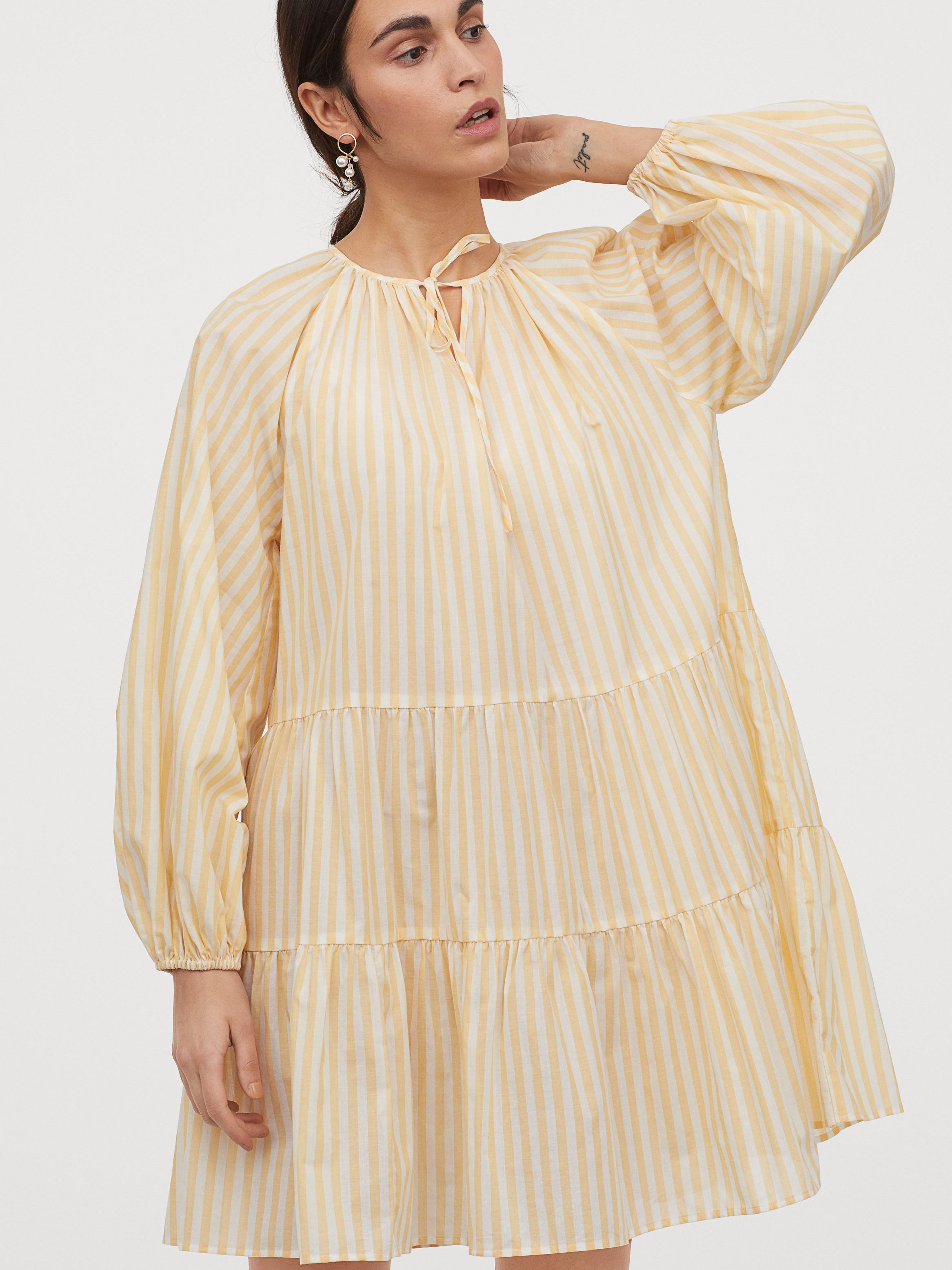 

Платье H&M 060857812 L Бледно-желтое с белым