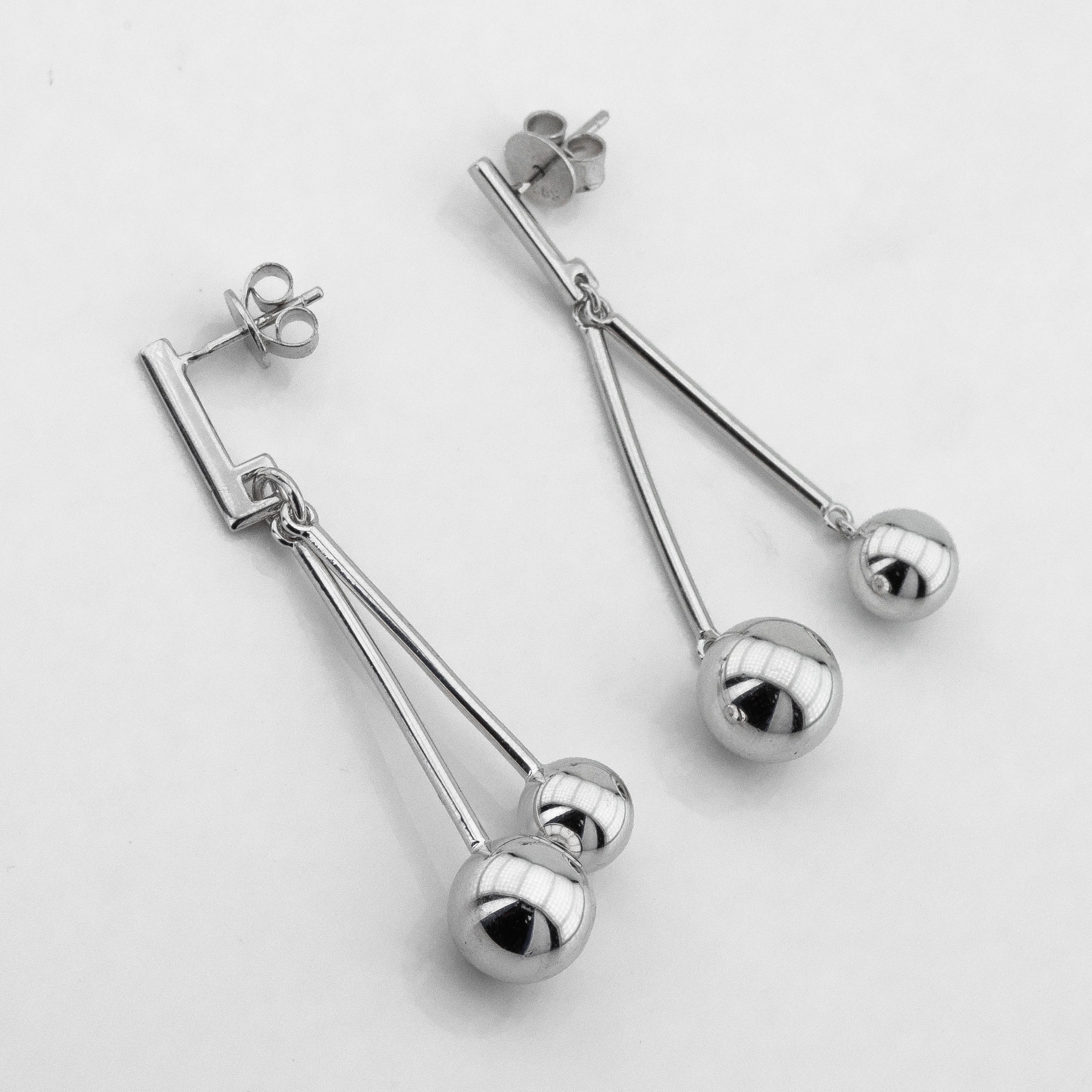 

Серебряные серьги Шарики c121557 Диамант