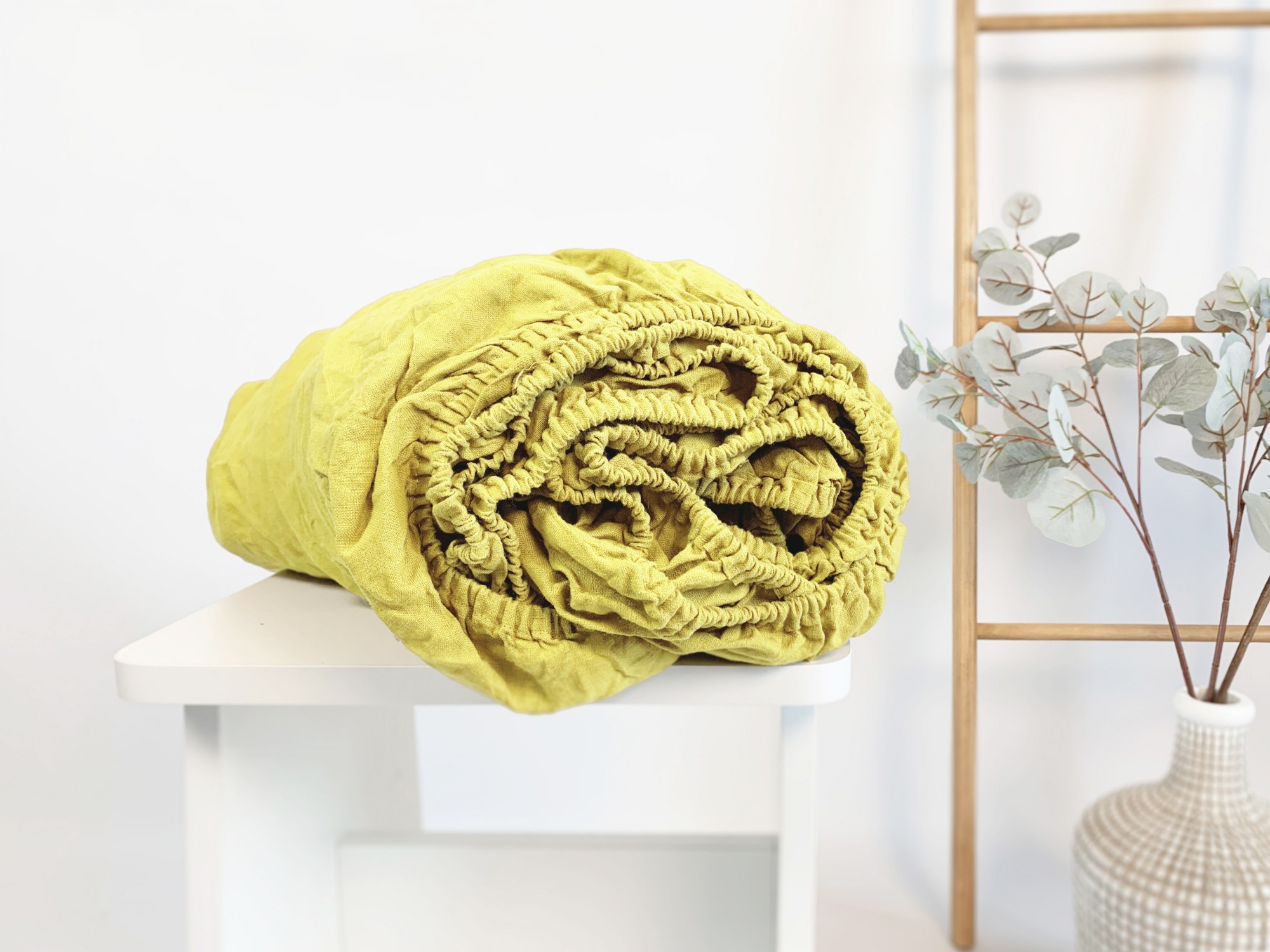 

Льняная простынь на резинке TouchableLinen 80x190x25 см Желтый