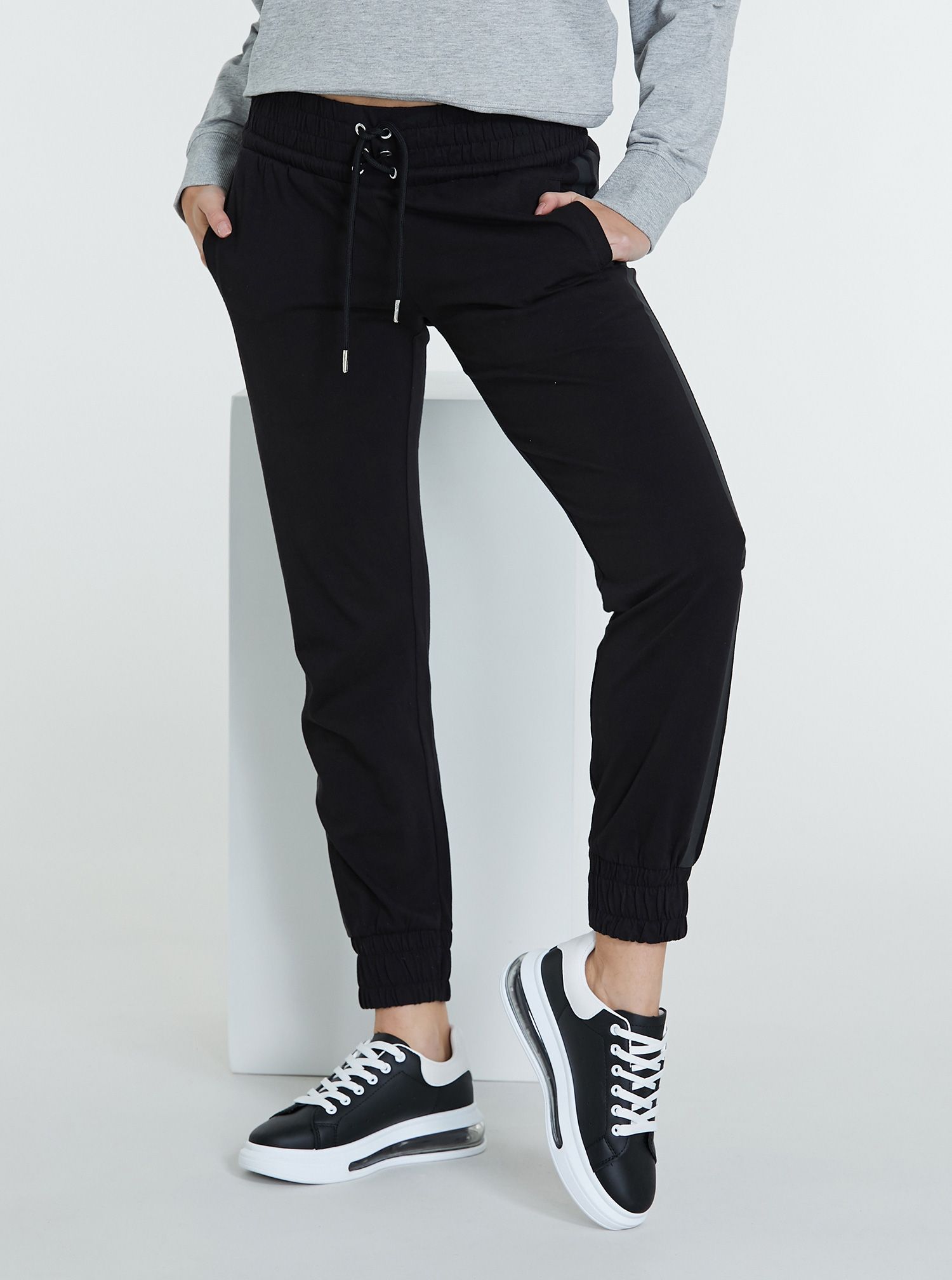 

Спортивные штаны Piazza Italia 38515-3 S Black