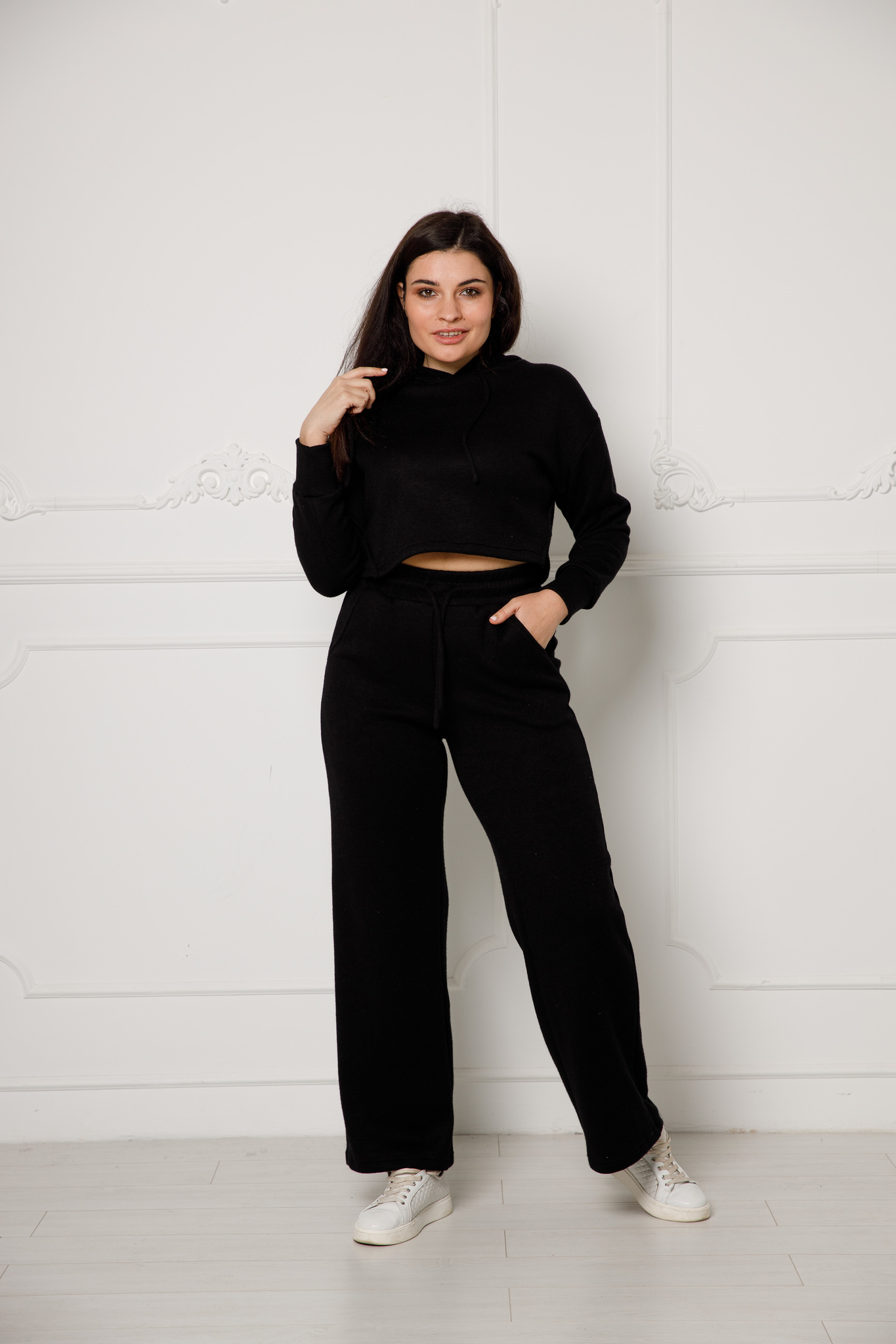 

Спортивный костюм Salla "Люкс" черный, Спортивный костюм Salla "Люкс" черный 44