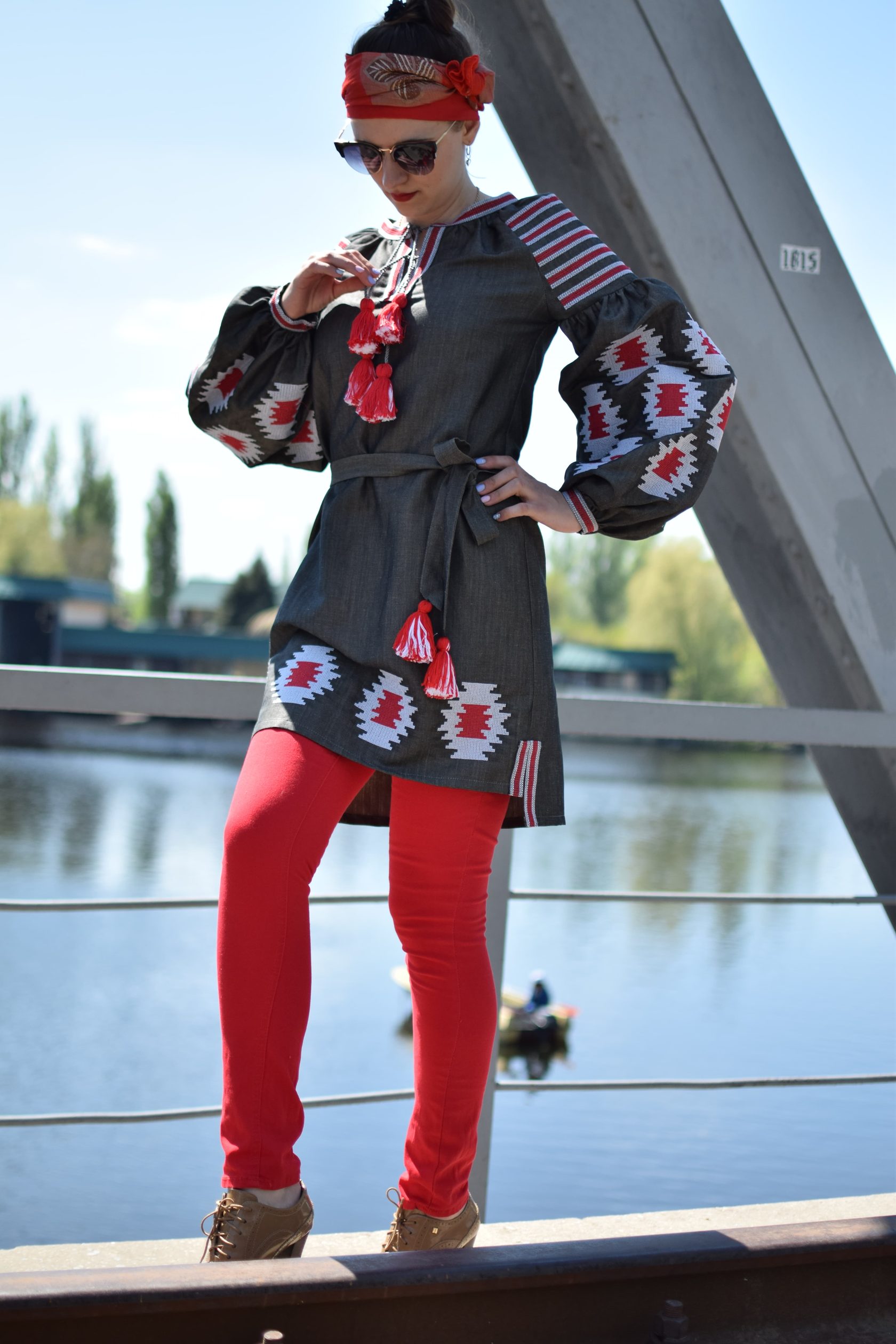 

Сукня UkrLook з вишивкою "Енергія"  Сіра, Сукня UkrLook з вишивкою "Енергія" M Сіра