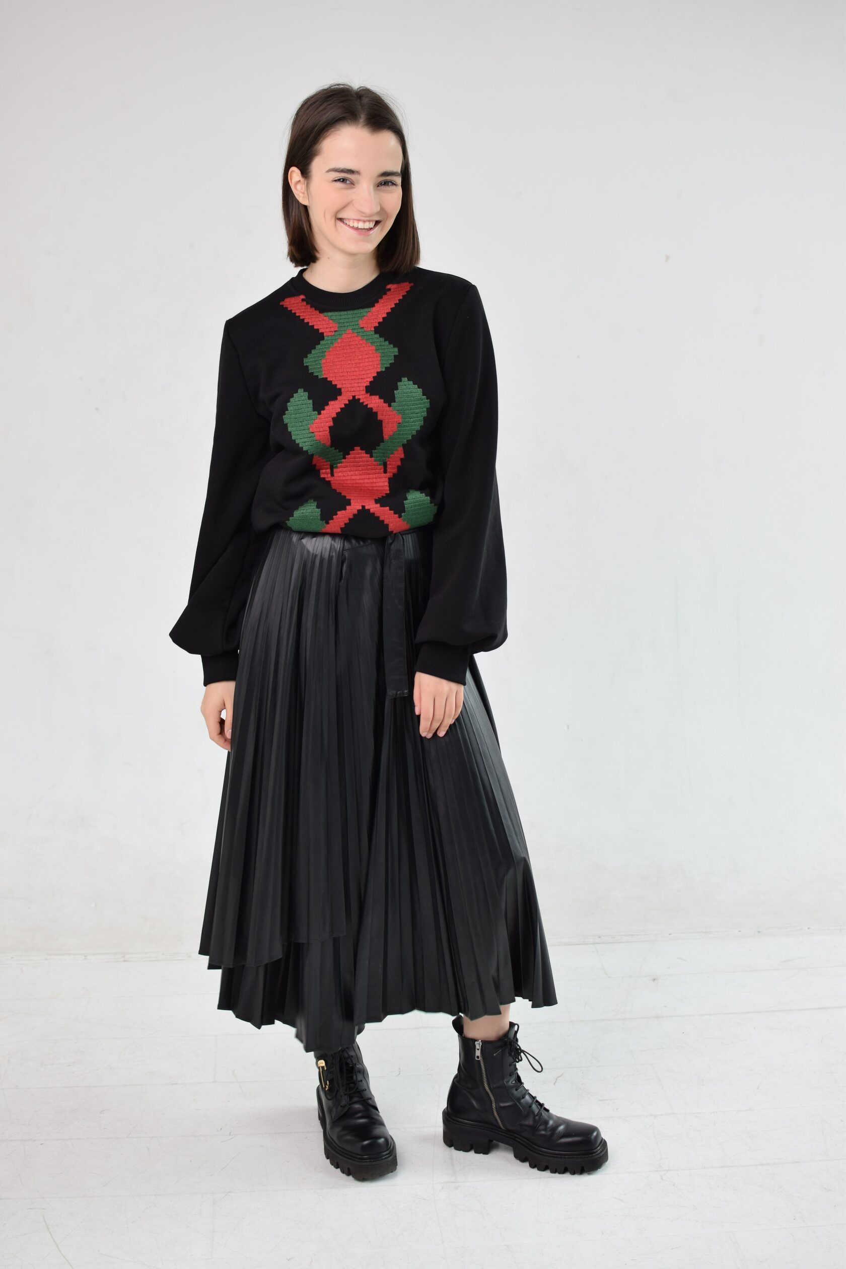 

Світшот UkrLook жіночий "Геометрія black"  Чорний, Світшот UkrLook жіночий "Геометрія black" M Чорний