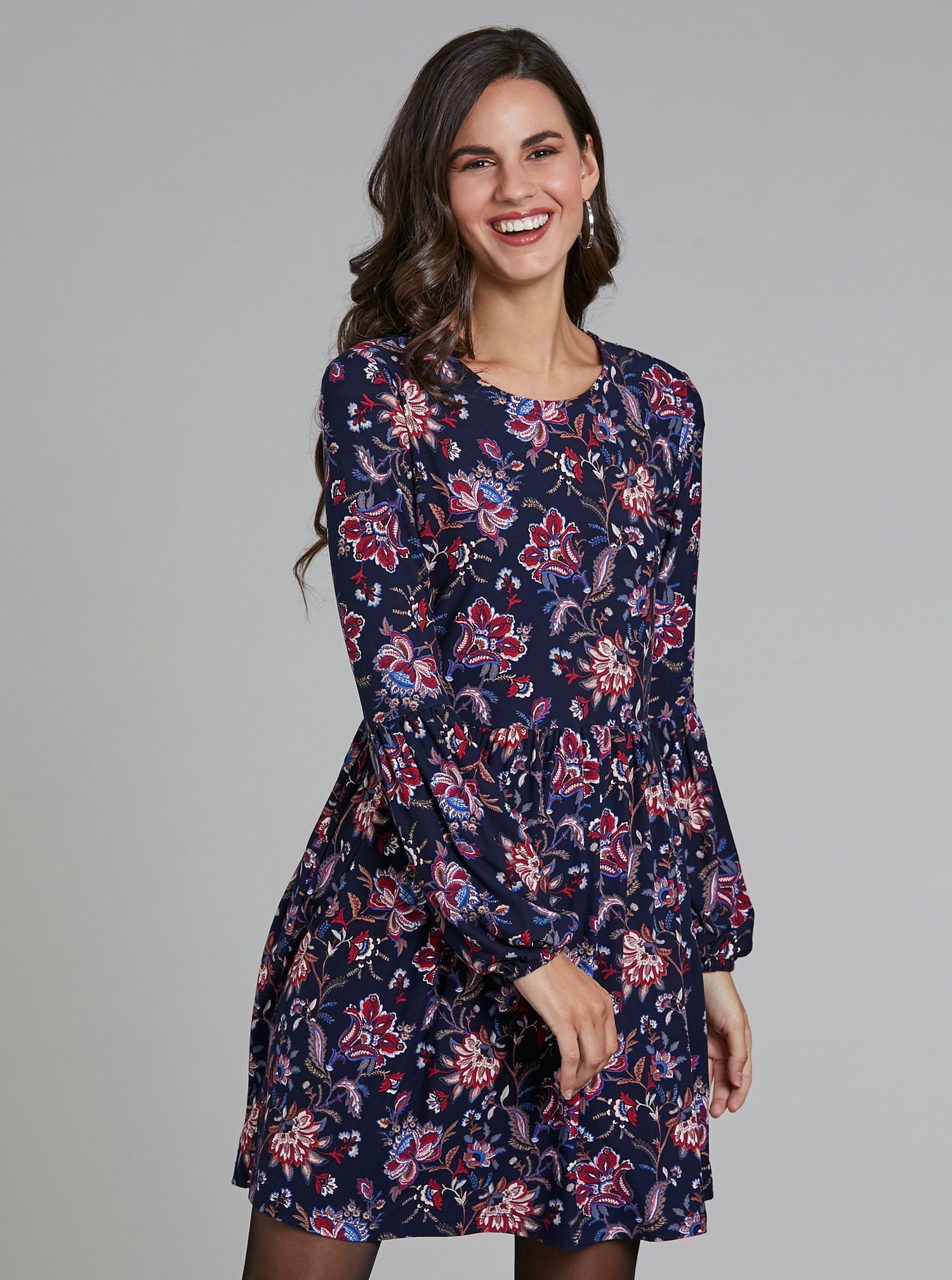 

Платье Piazza Italia 37949-59215 L Var 2