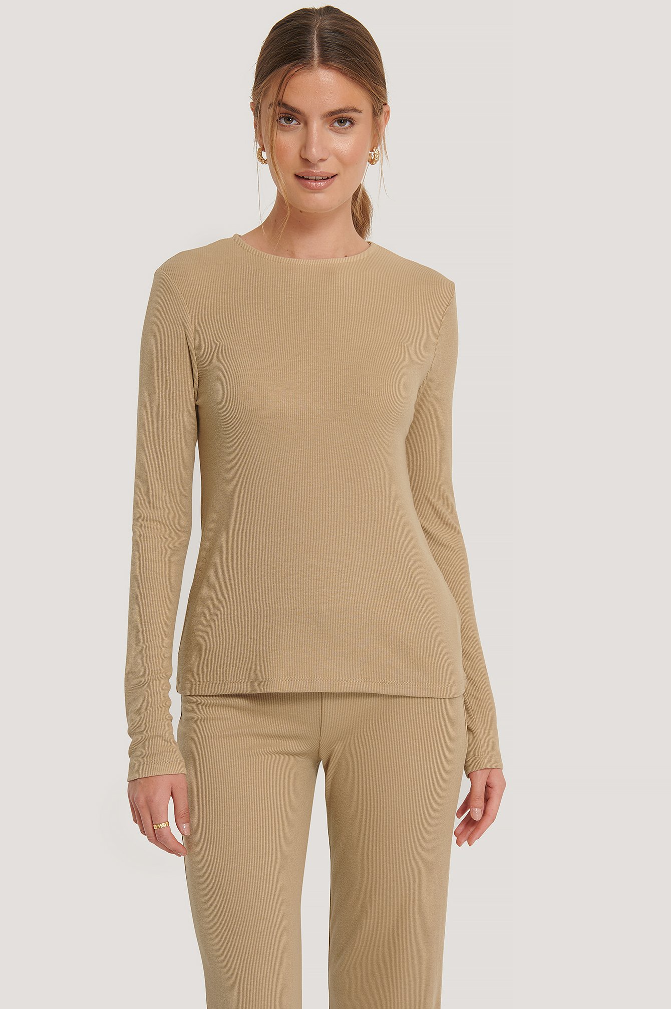 

Кофта NA-KD XS бежевый 1044-000085-0005