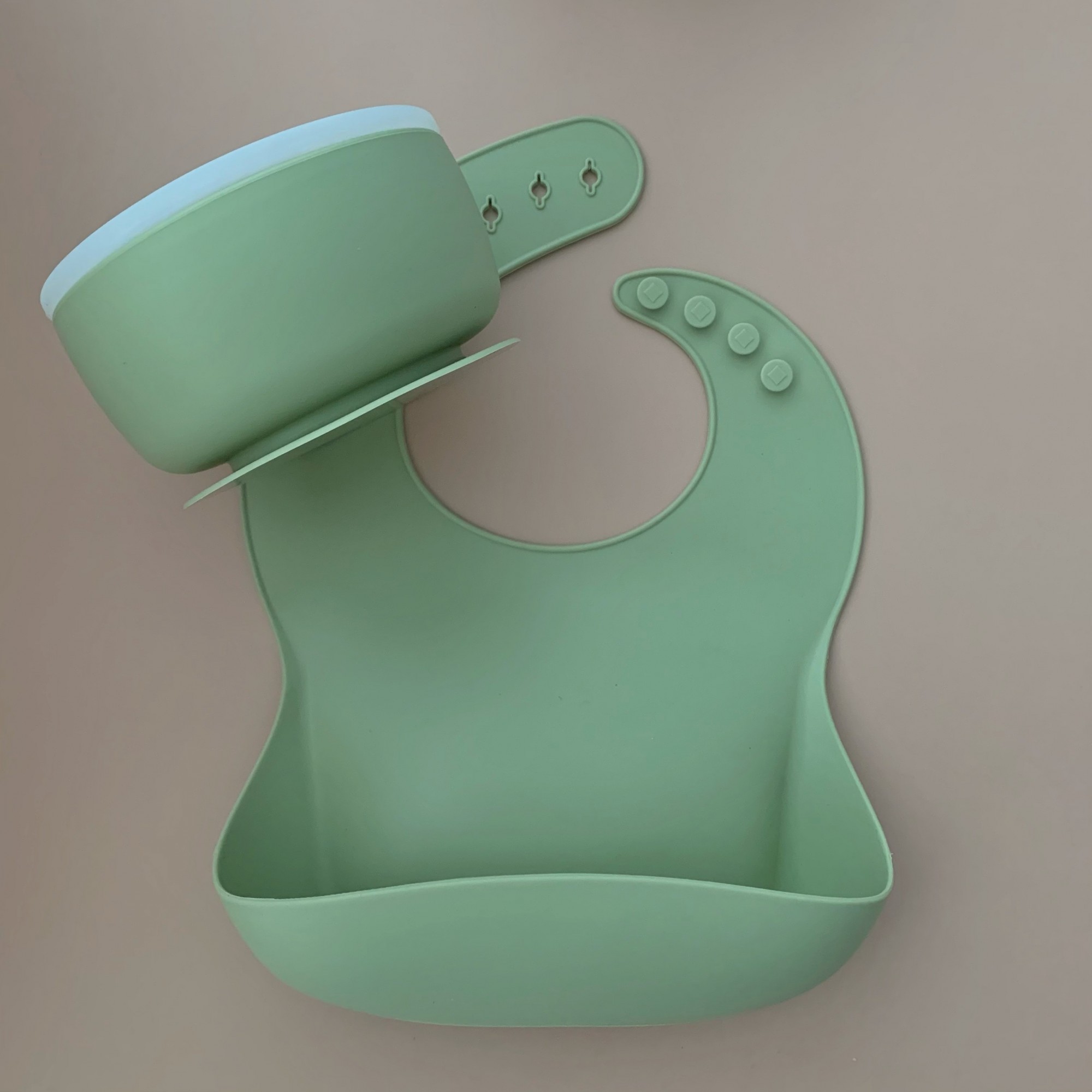 

Набір Посуду для годування Mini One.Teeth.Two Олива