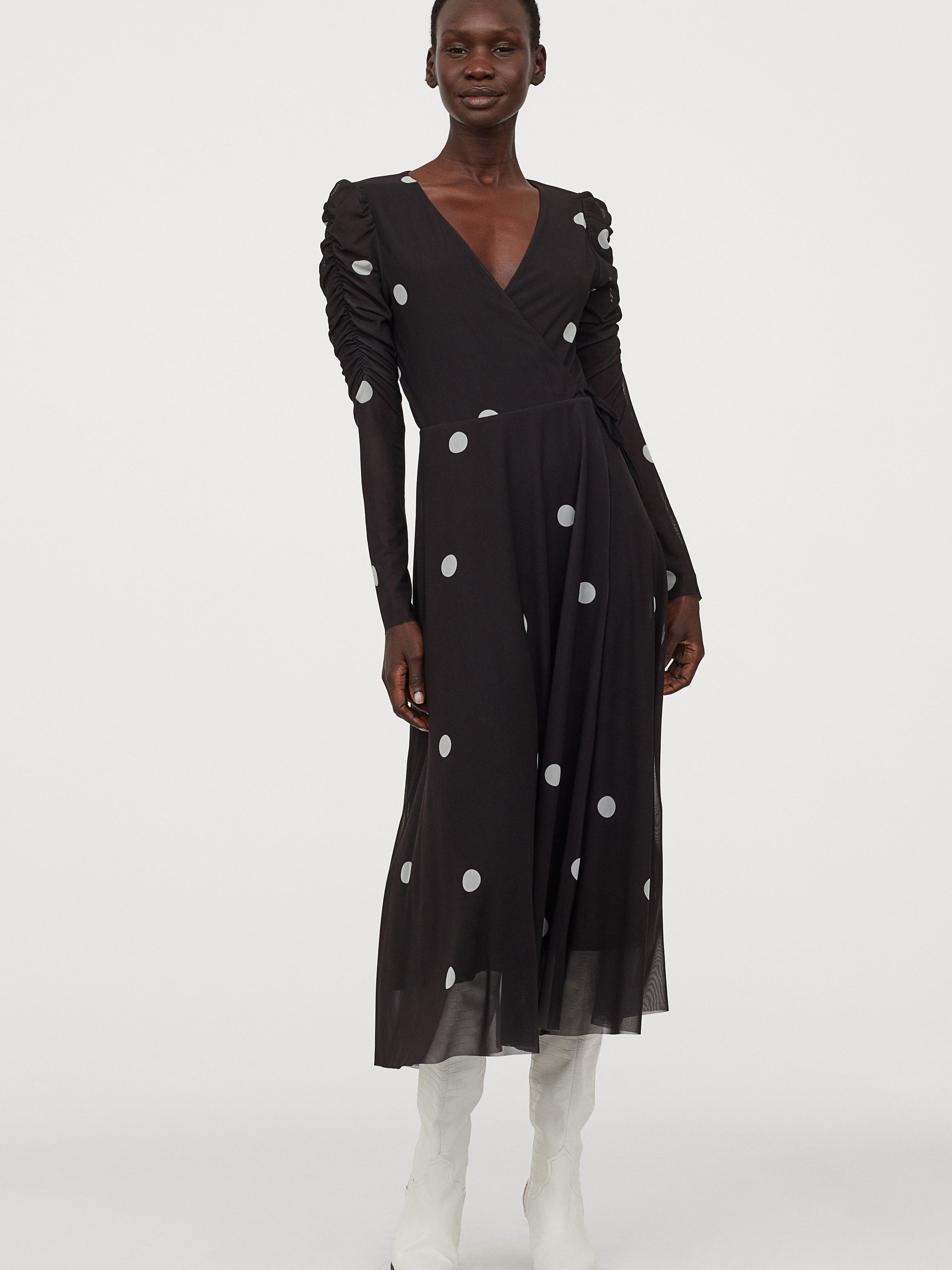 

Платье H&M 0886218-1 L Черное