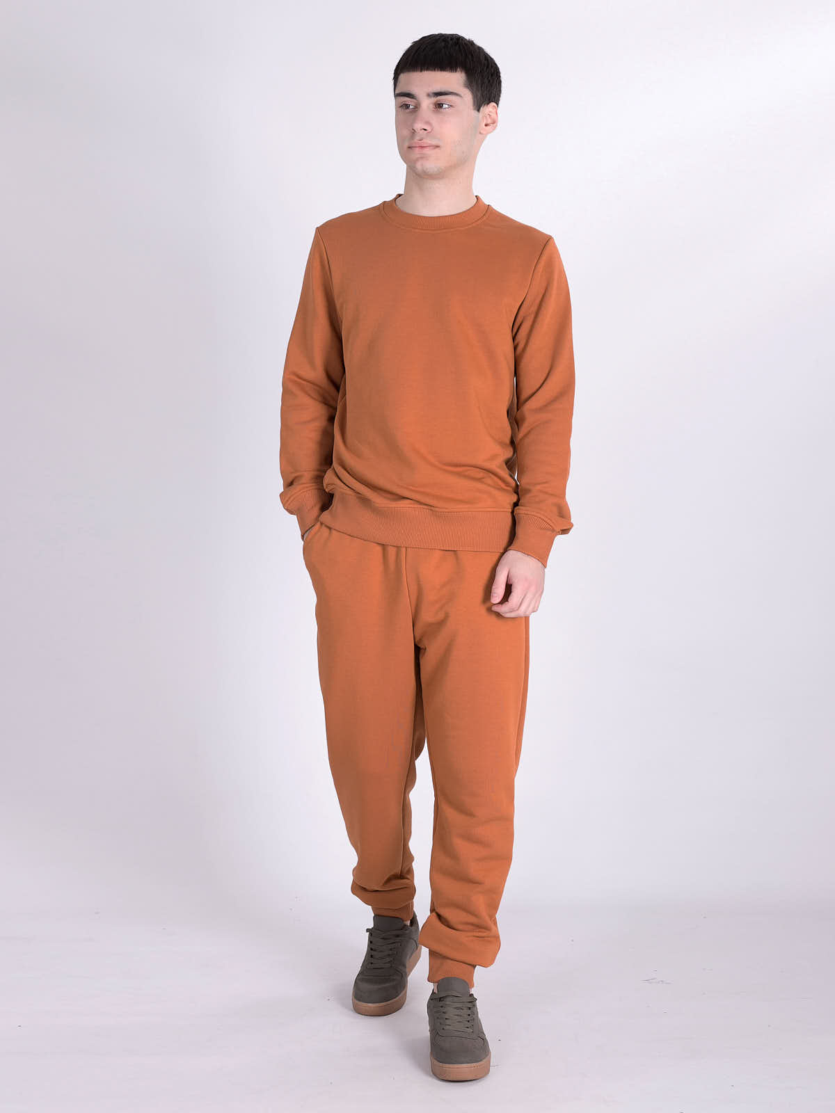 

Спортивные штаны Fromus на манжете XXL(54) Терракотовый 1059-42