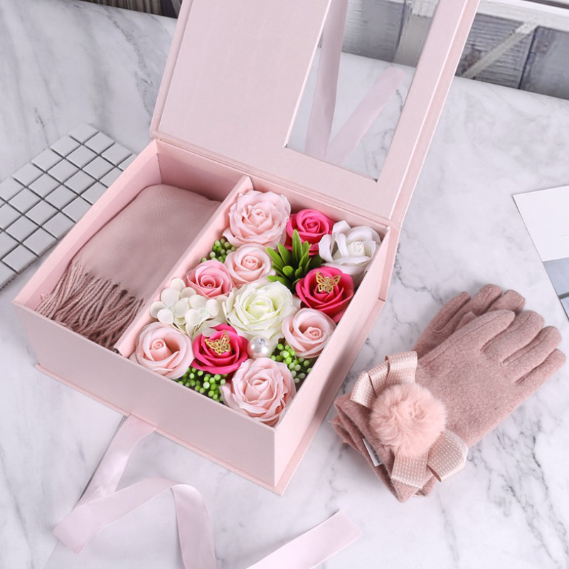 

Подарочный набор цветов из мыла Lesko L-2323 Pink с шарфом и перчатками