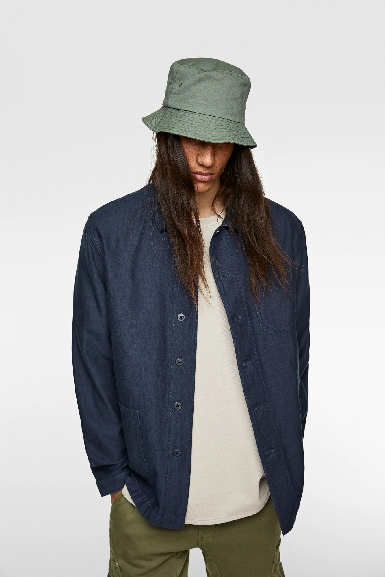 

Рубашка Zara темно-синяя однотонная M (6887 300 401)
