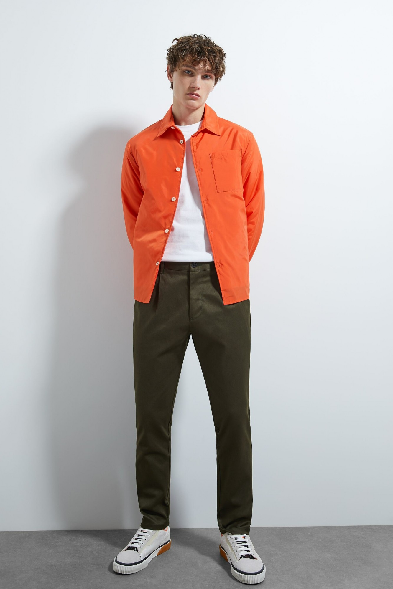 

Брюки Zara темно-зеленые чиносы демисезонные 40 (6861 335 505)