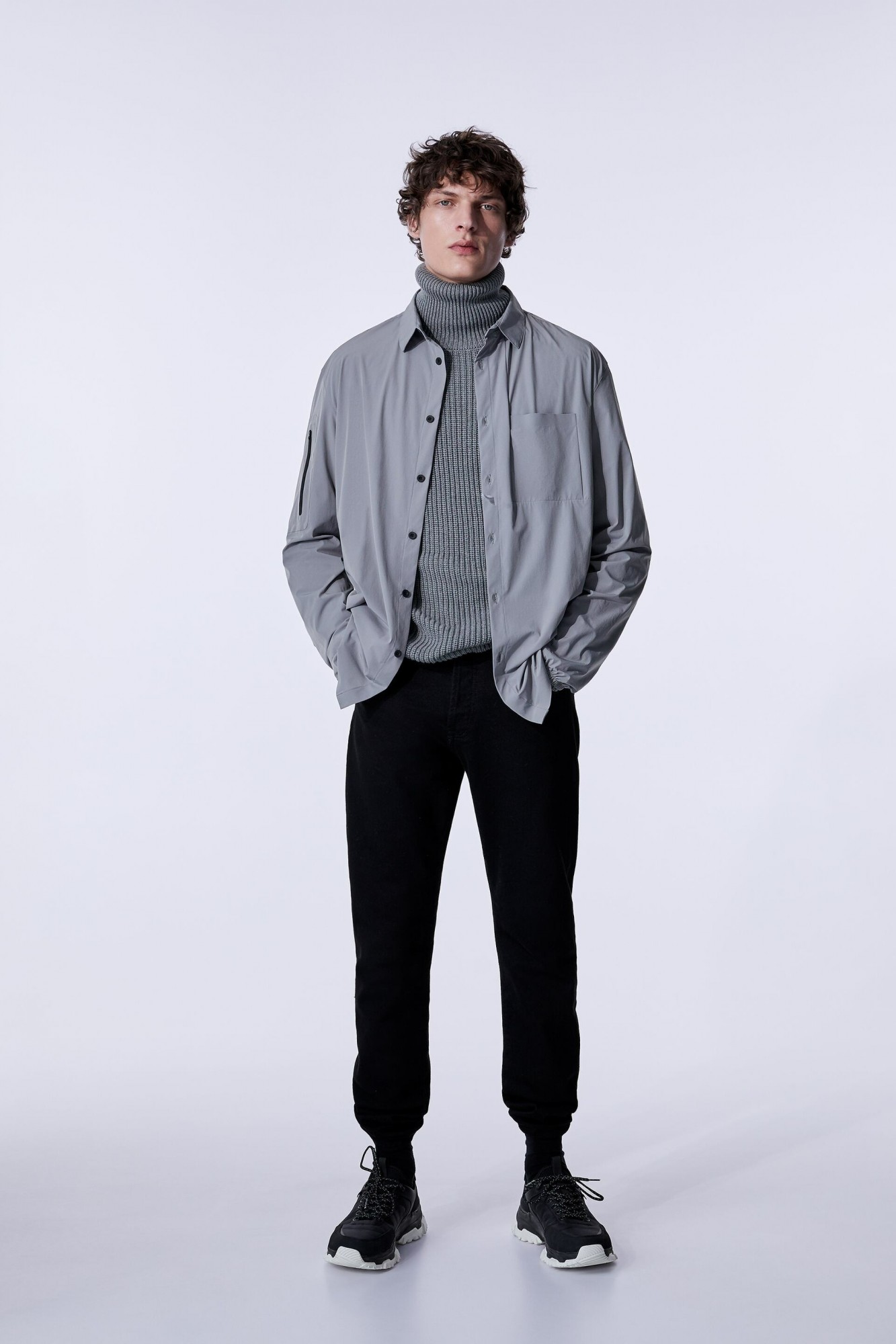 

Рубашка Zara серая однотонная S (0397 305 802)