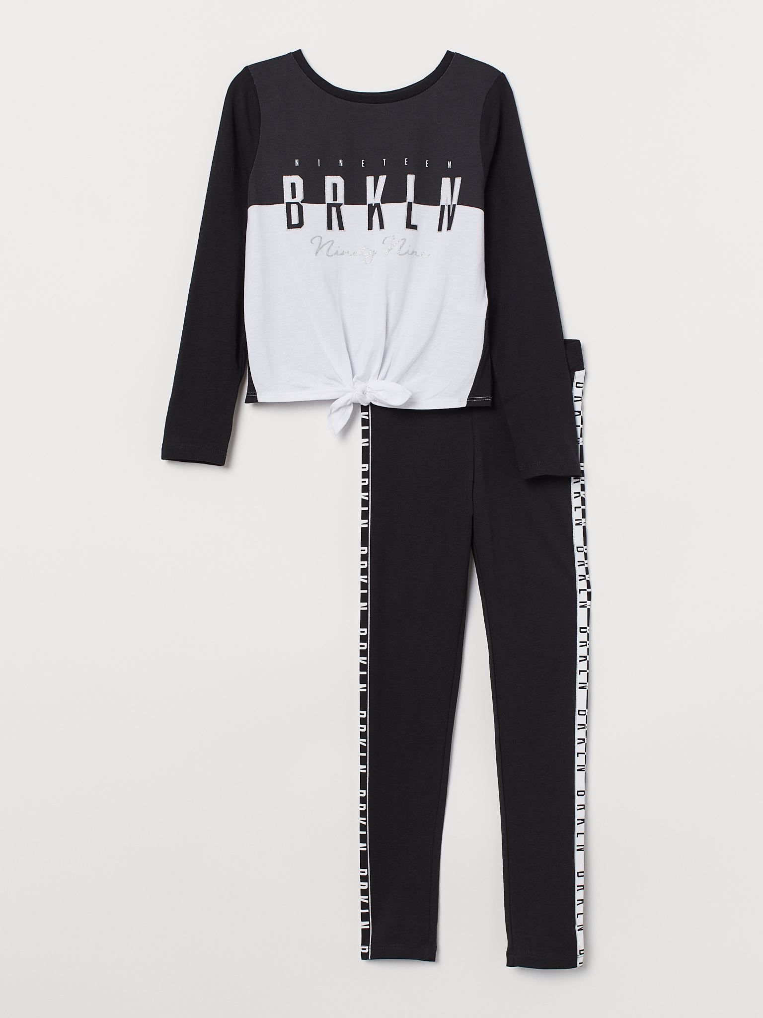 

Комплект (свитшот + лосины) H&M 1803-908381 134 см Черный с белым
