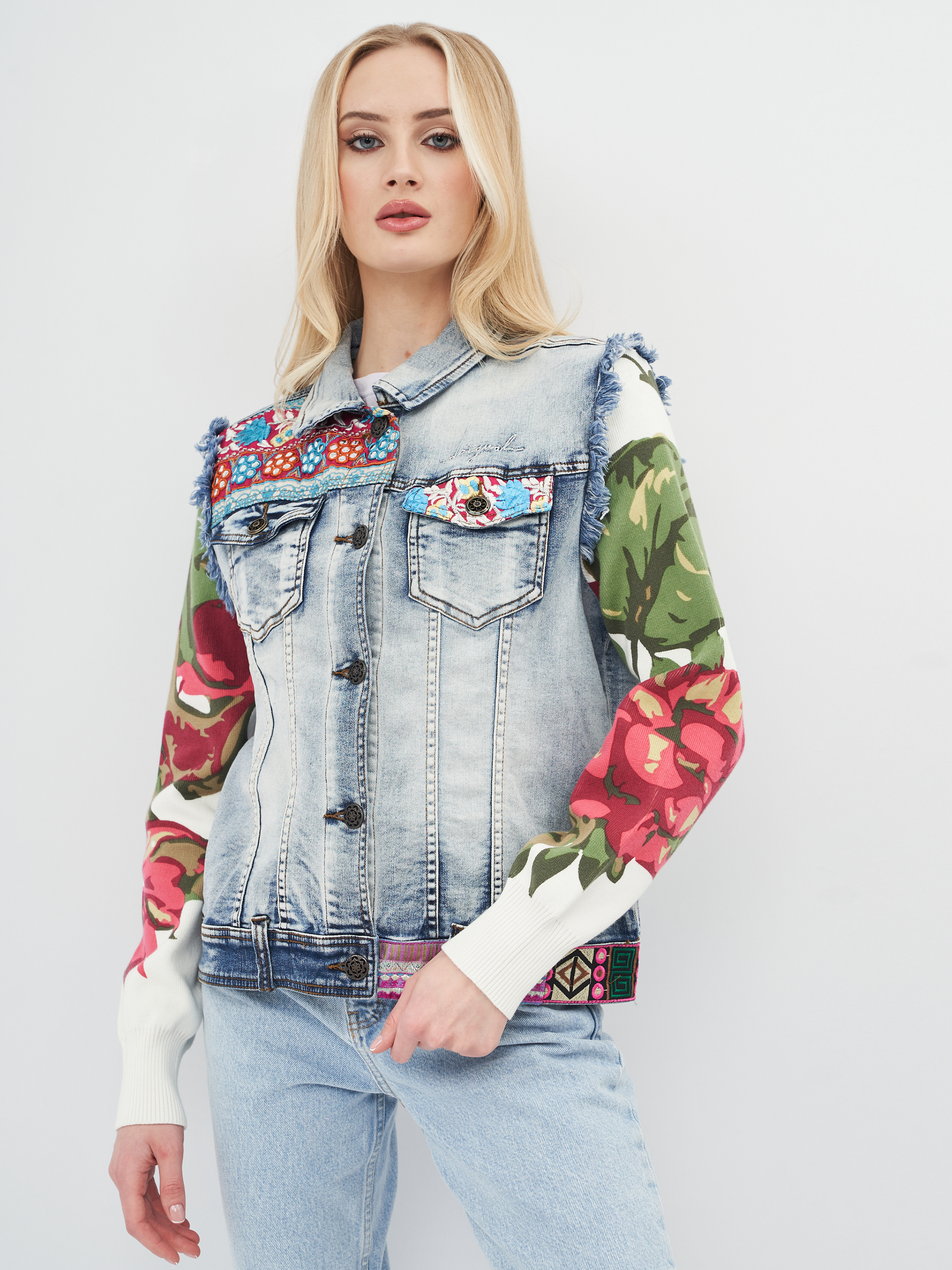 

Джинсовая куртка Desigual 61E29N1/5160 44 Синяя с принтом