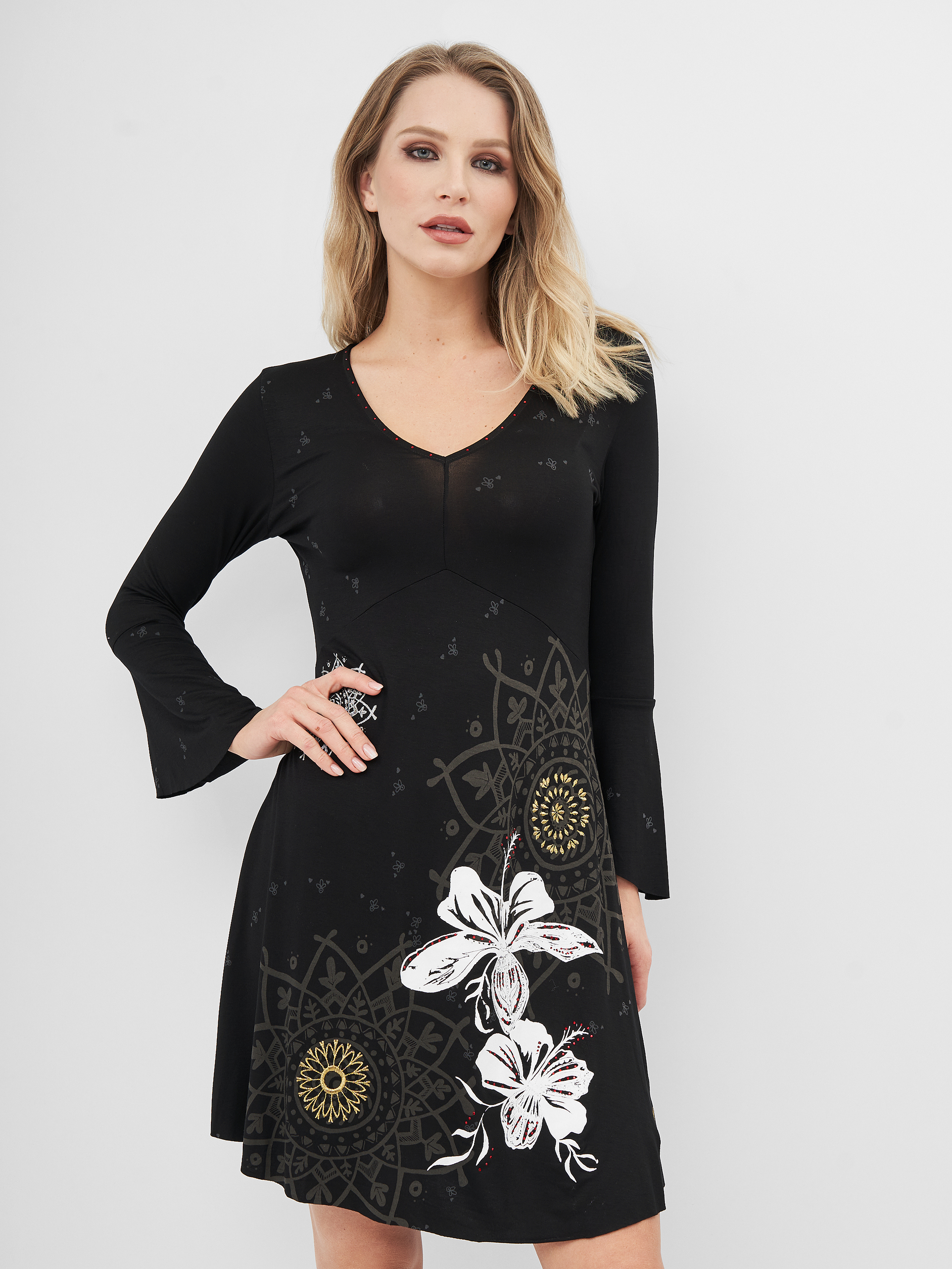 

Платье Desigual 69V20F8/2000  Черное с принтом, Платье Desigual 69V20F8/2000 S Черное с принтом