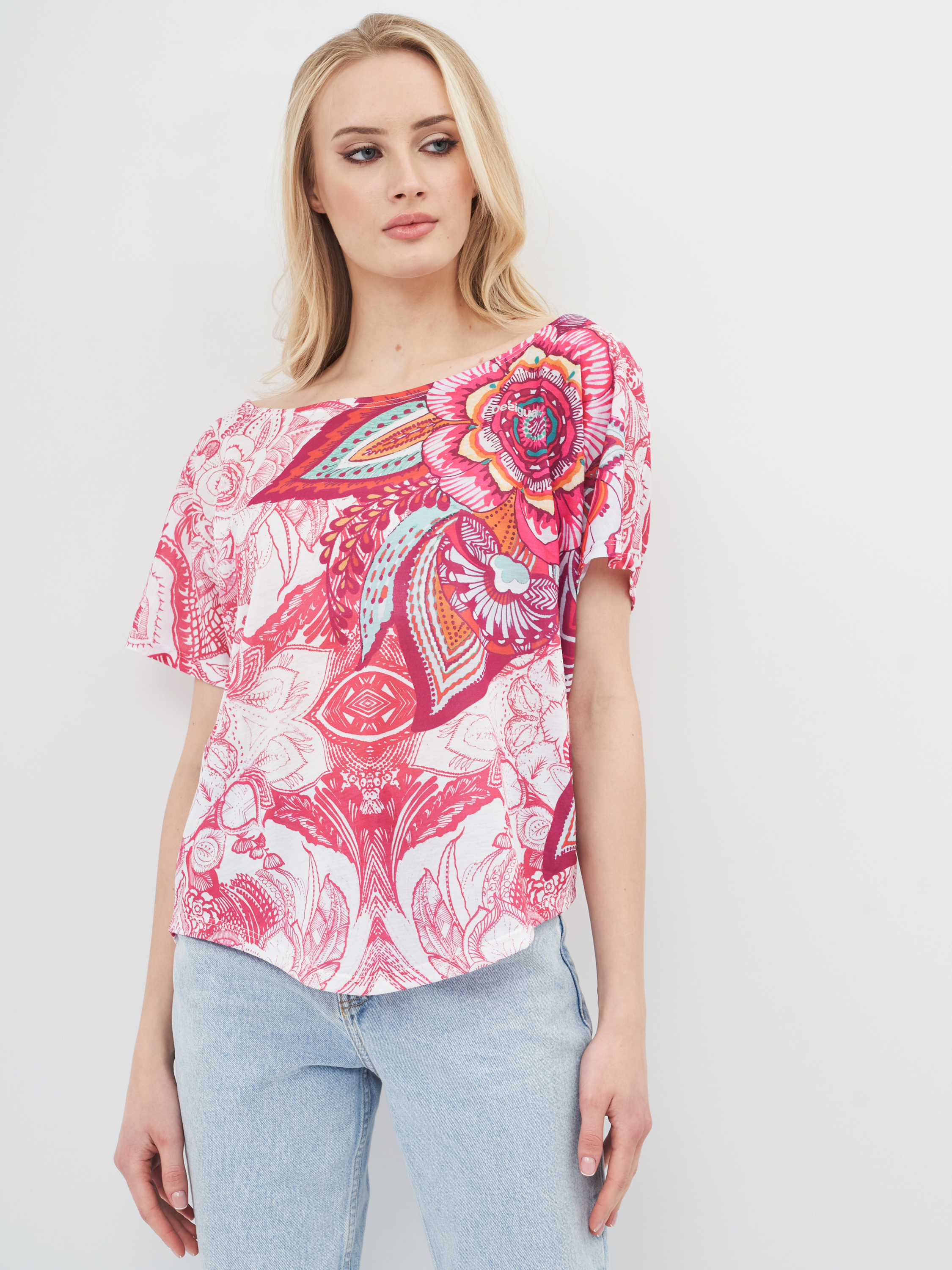 

Футболка Desigual 71T2SC3/3089 M Бело-красная с принтом