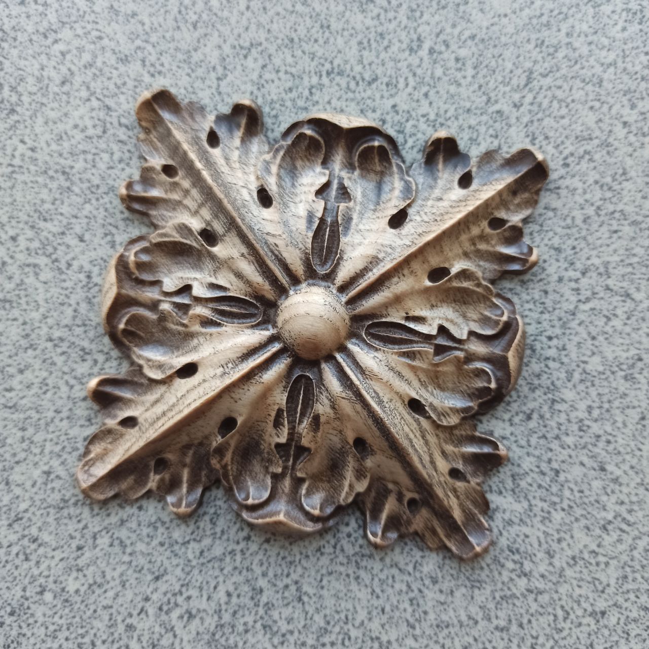 

Розетка квадратная, Atributlux, 30*30 см резная из дерева