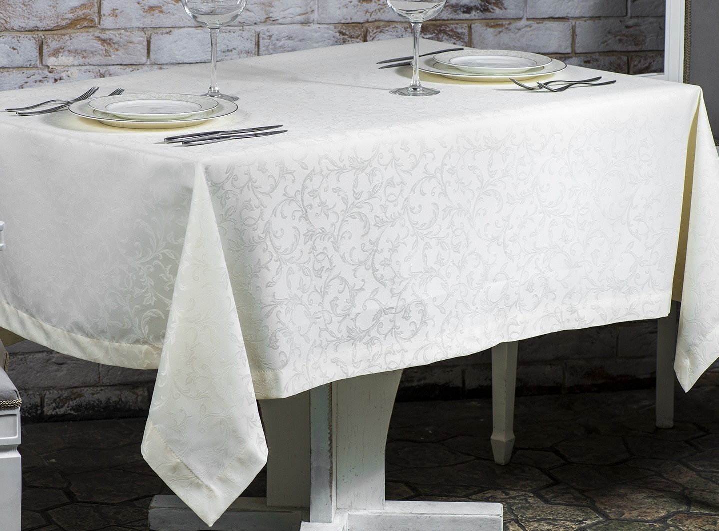 

Скатерть Ita Dream Ares без кружева водоотталкивающая легко гладится 150х220 см Шампань