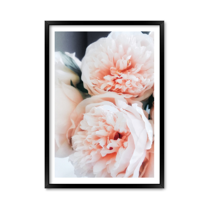 

Постер "Pastel Flowers" без стекла 59.6 x 84 см в чёрной рамке