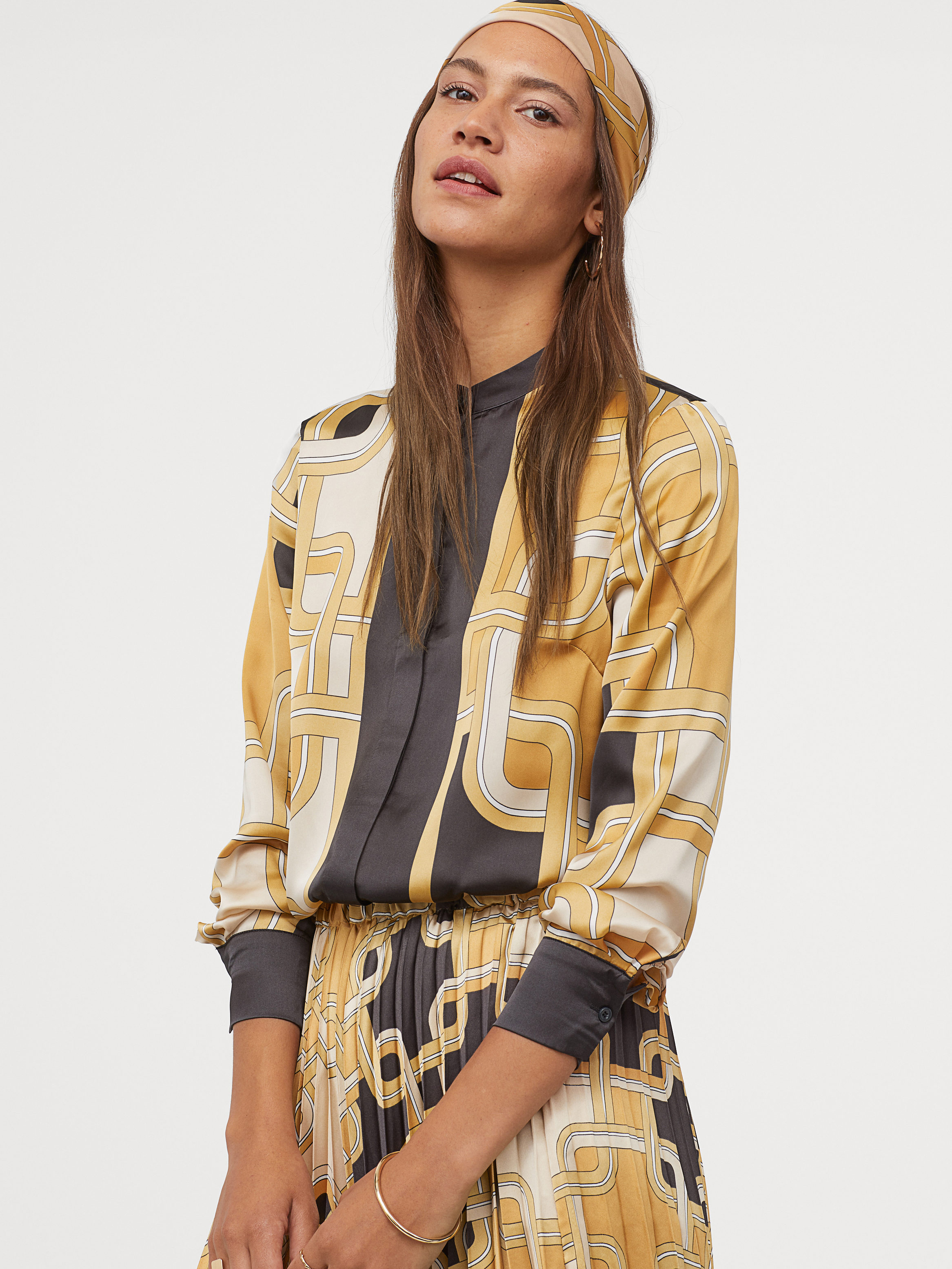 

Блузка H&M 0780156-0 34 Бежевая