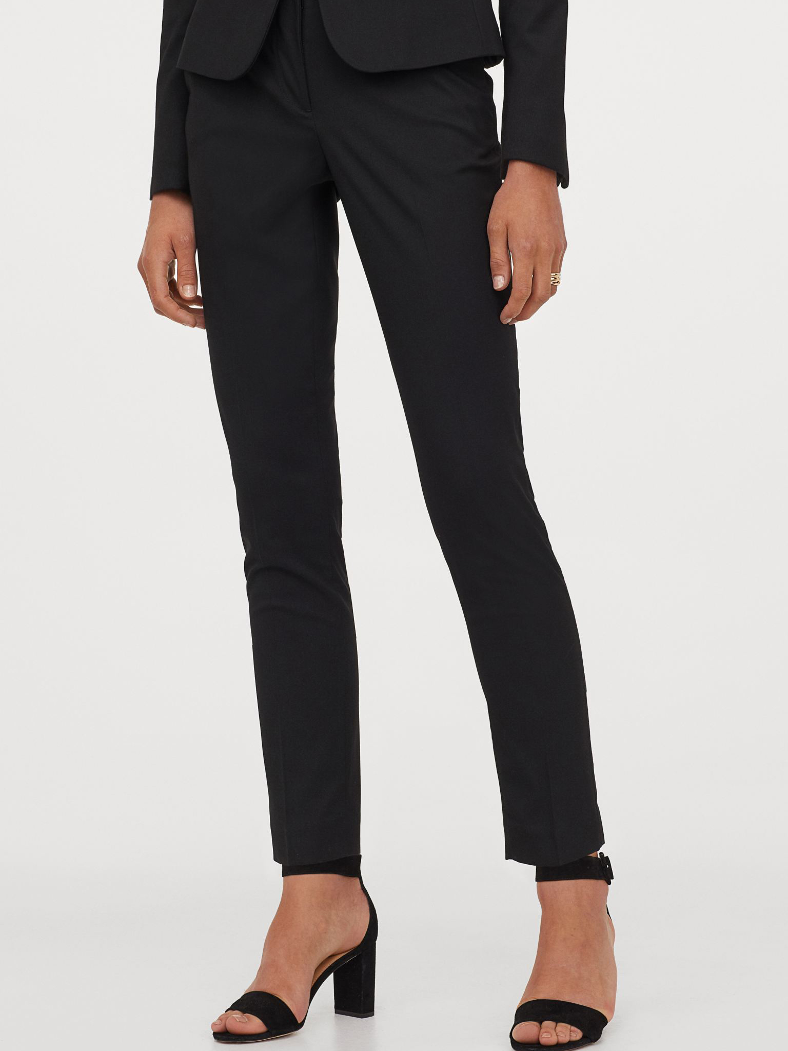 

Брюки H&M 0568597-0  Черные, Брюки H&M 0568597-0 42 Черные