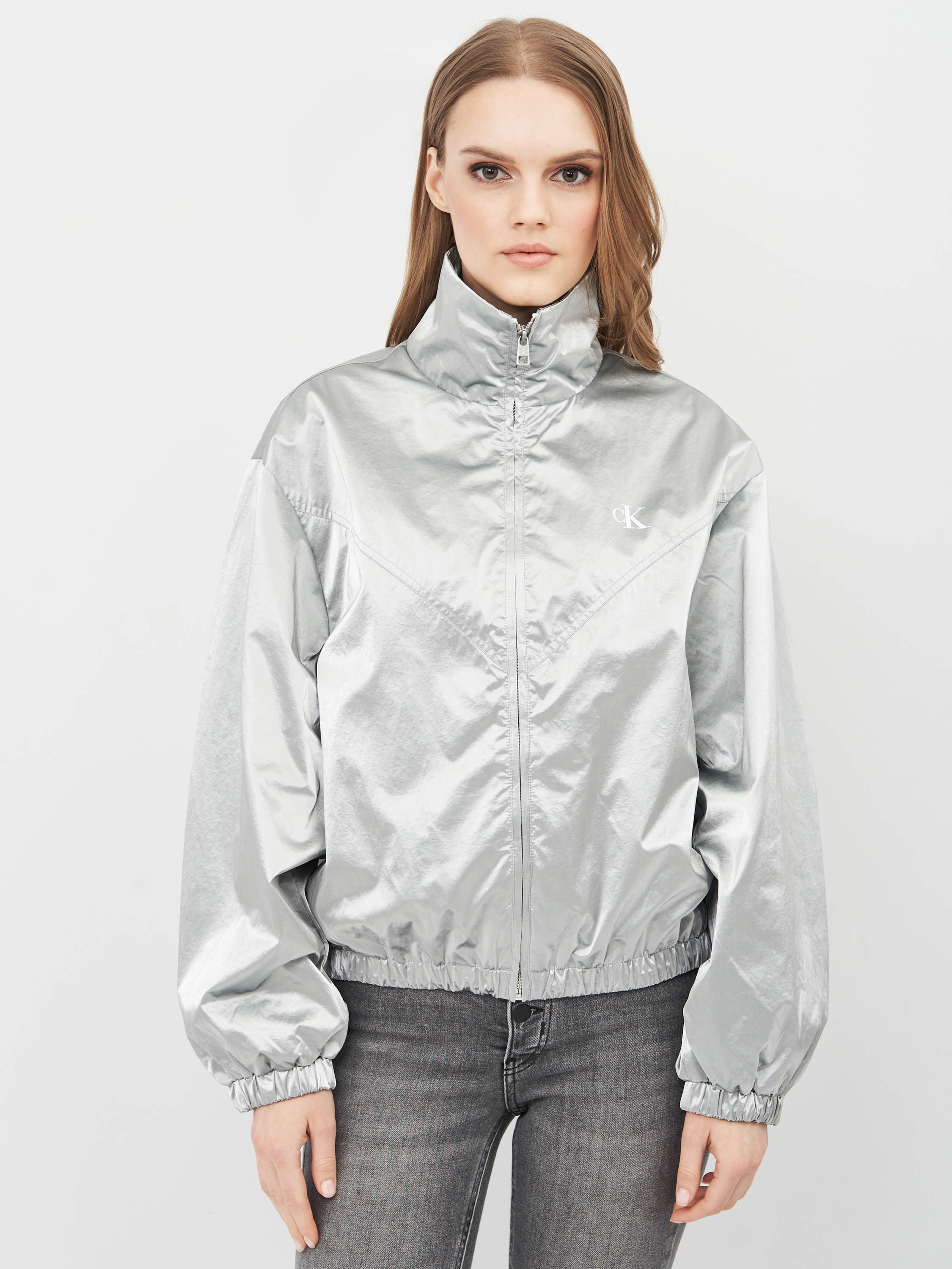 

Ветровка Calvin Klein Jeans Zip Through Windbreaker J20J215649-0IN XS Silver
