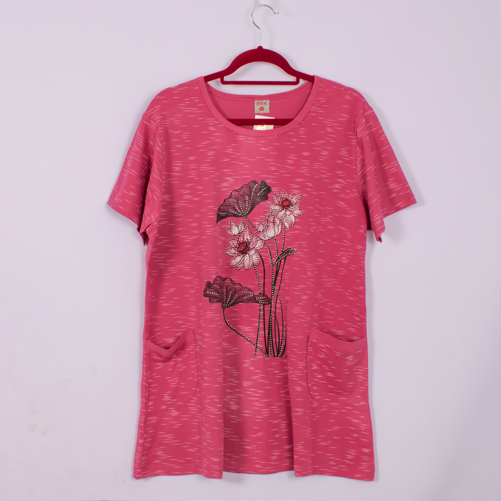 

Футболка летняя женская с разноцветными стразами Collection A53-3 6XL. Размер 58-60