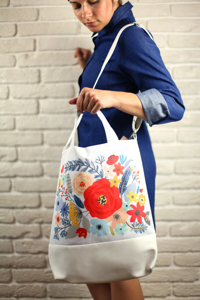 

Сумка городская City Presentville Цветы белая 34х40х11 см