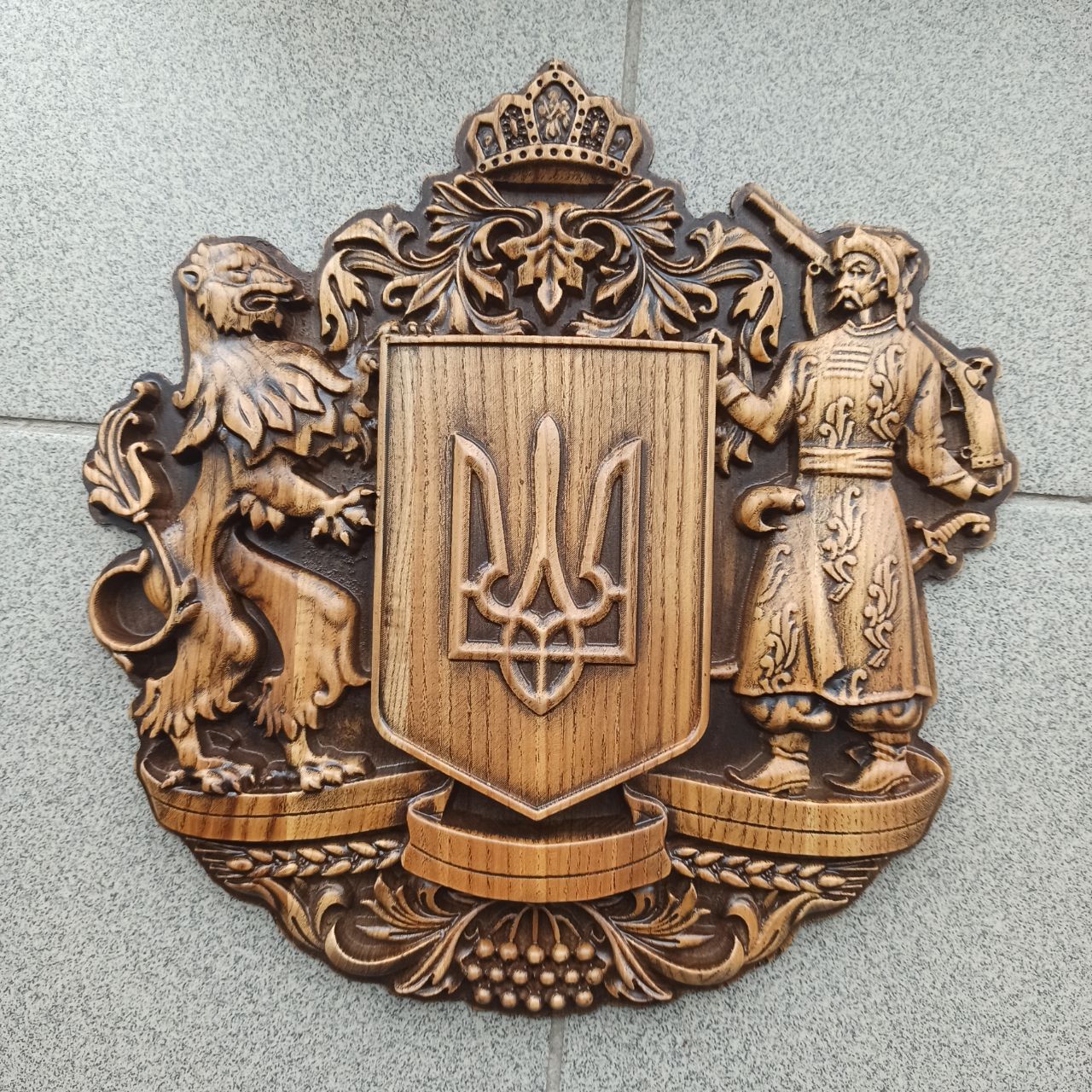 

Барельеф "Герб Украины", Atributlux, 60*58,9 см резной из дерева