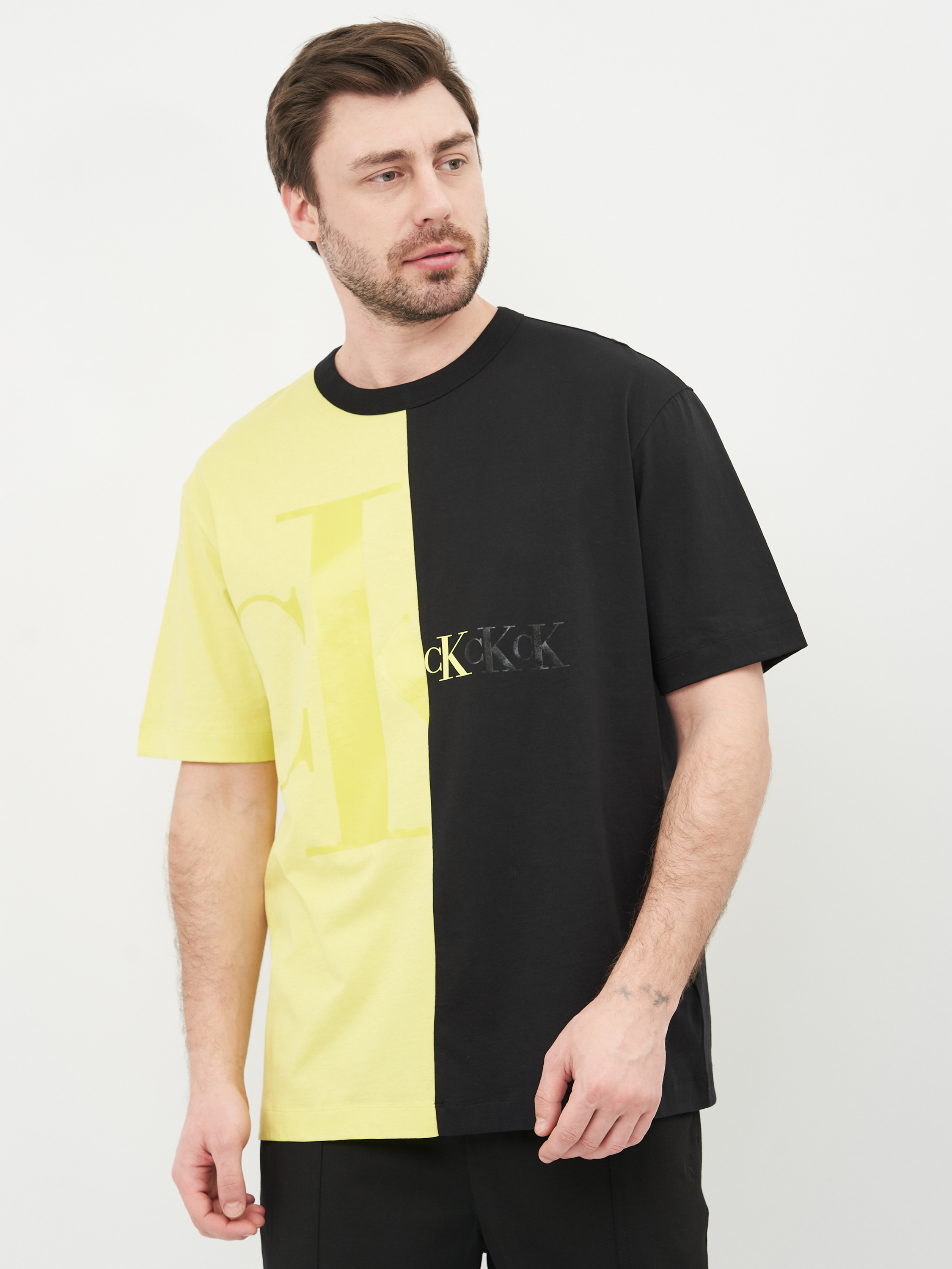 

Футболка Calvin Klein Jeans Blocking Ss Tee J30J318485-LSK M Lime Zing/Black