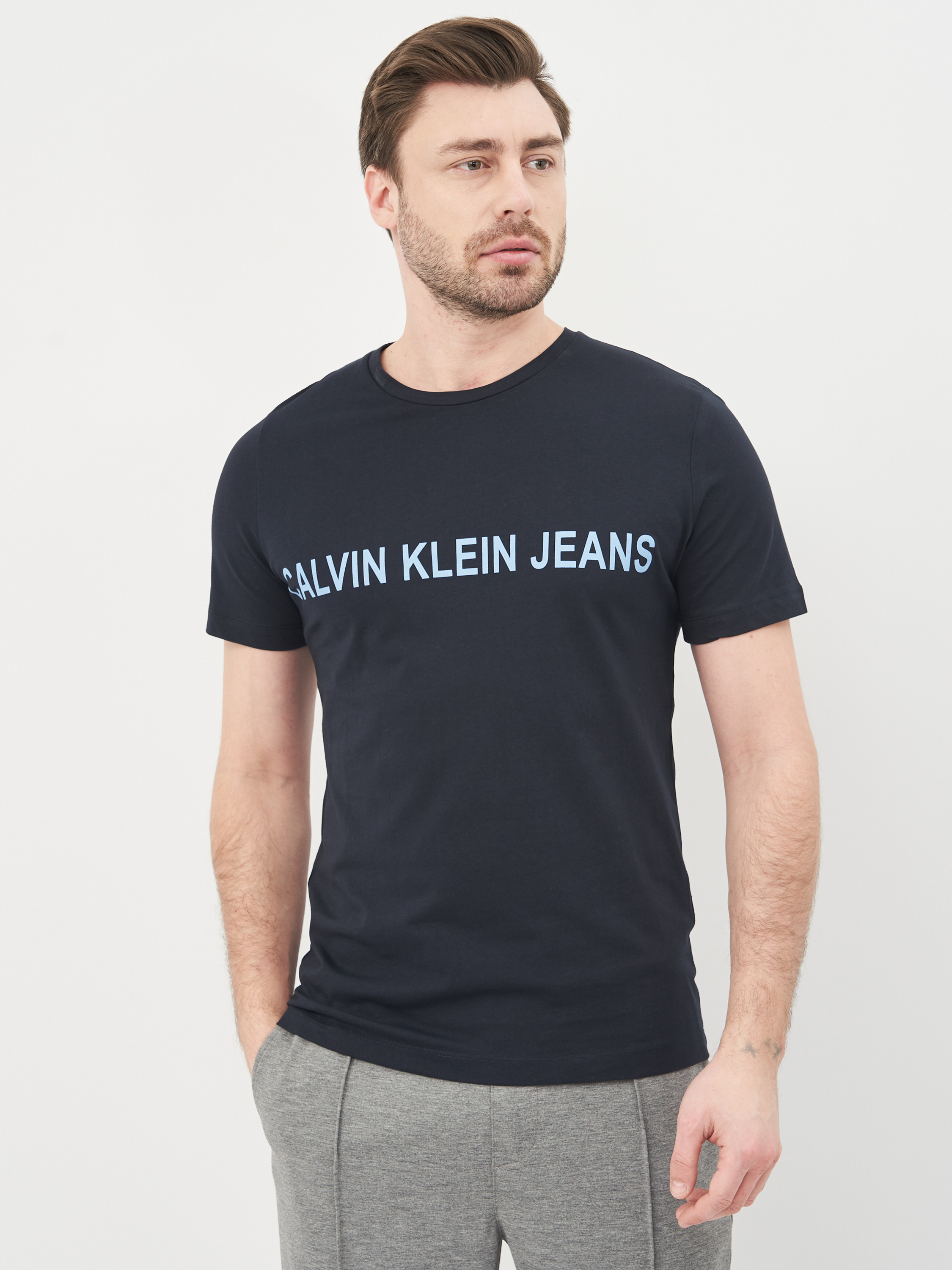 

Футболка Calvin Klein Jeans 10564.3  (50) Темно-синяя, Футболка Calvin Klein Jeans 10564.3 XL (50) Темно-синяя