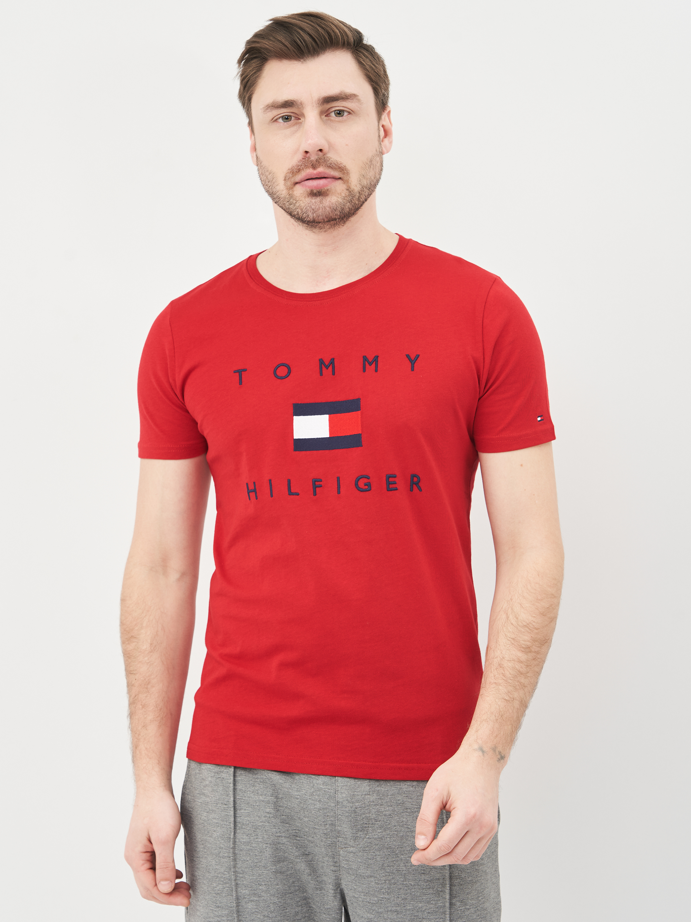 Акція на Футболка Tommy Hilfiger 10573.5 M (46) Червона від Rozetka