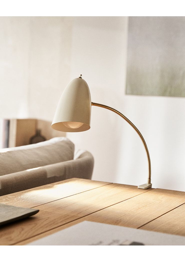 

Настільна лампа із затискачем та акумулятором USB