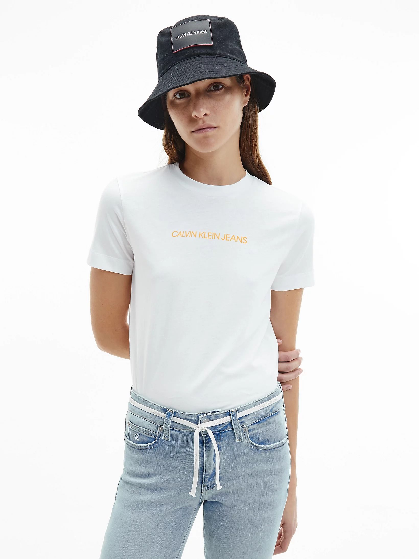 

Футболка Calvin Klein Jeans Shrunken Institutional Tee J20J215322-YAF  Ck White, Футболка Calvin Klein Jeans Shrunken Institutional Tee J20J215322-YAF XS Ck White