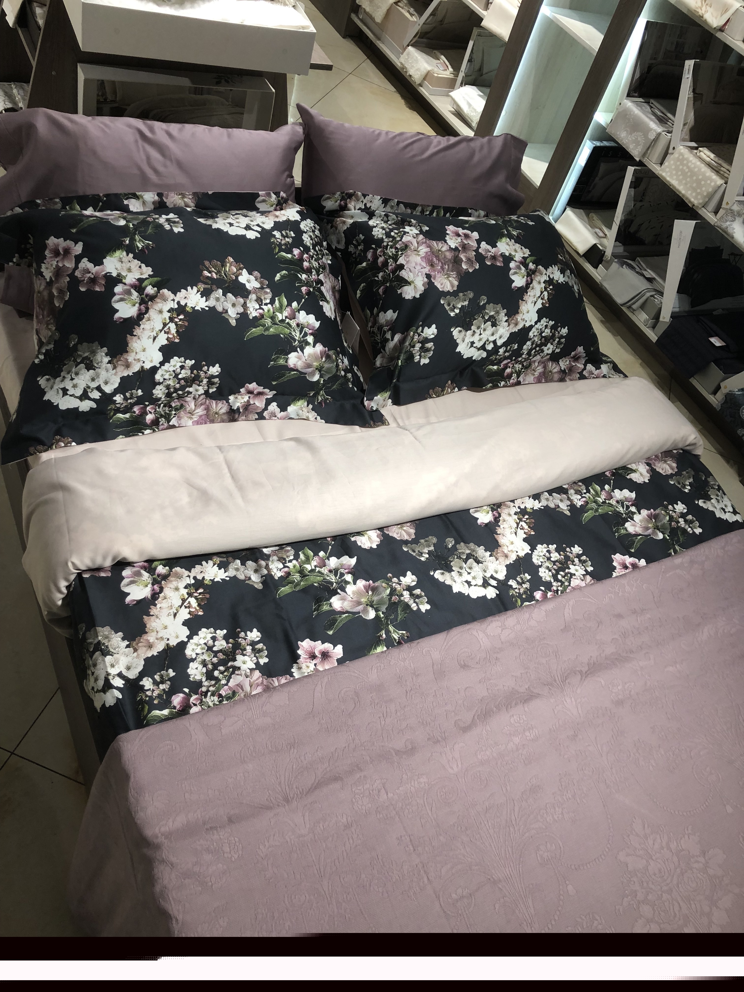 

Постельное белье Tivolyo Home Lavinia евро 6 предметов грязно-розовый 200х220
