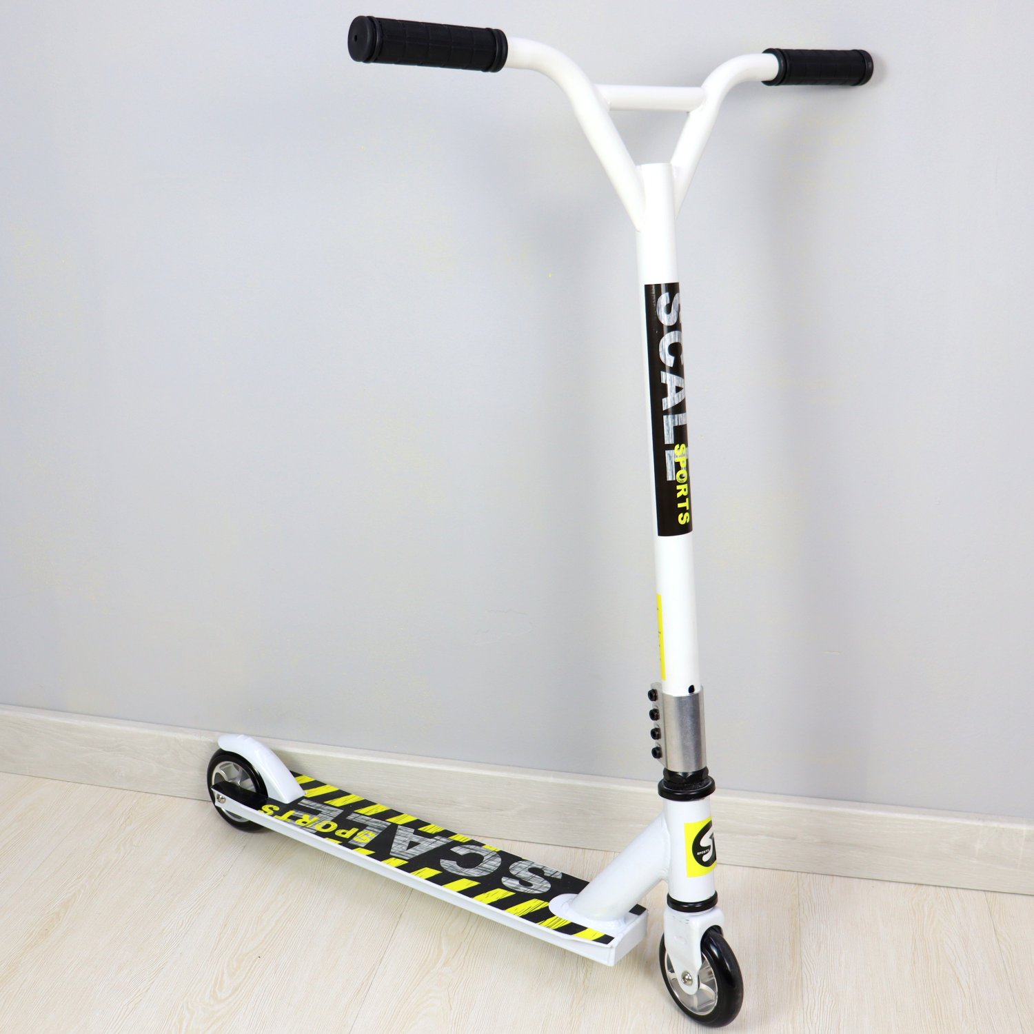 

Трюковый самокат Scale Sports (100050) Белый