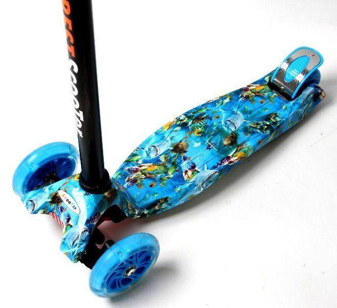 

Детский трехколесный самокат Scooter MAXI со светящимися колесами и рисунком, Nemo