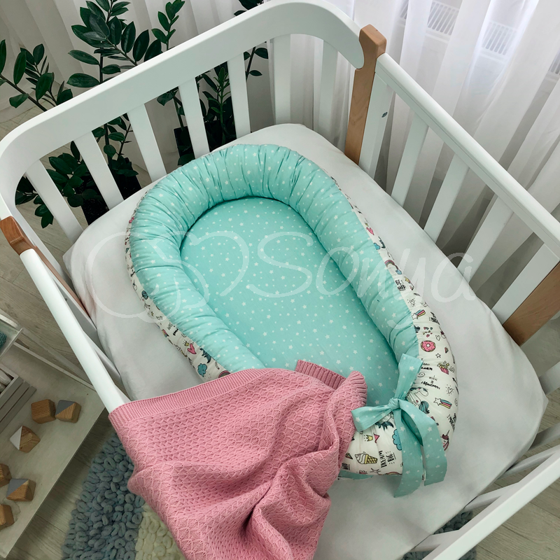 

Кокон для новорожденных (позиционер гнездышко) Baby Design Baby Единороги и радуги 90х65 см