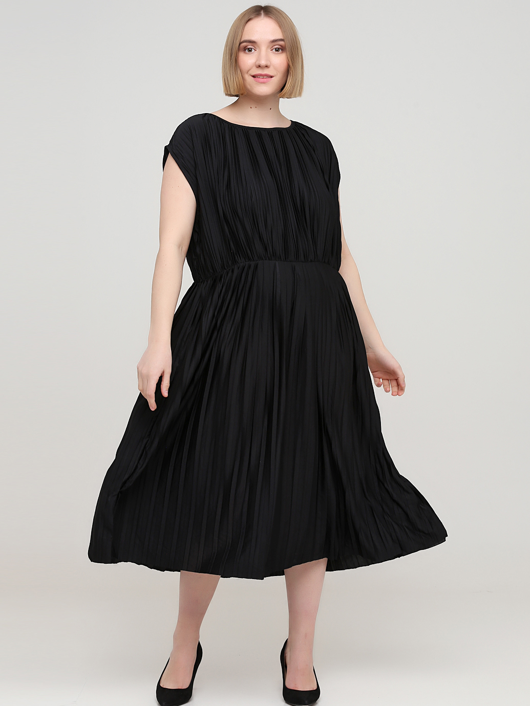 

Платье H&M 0646490_черн. без пояса XL Черное