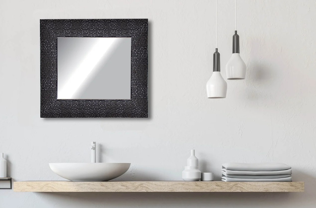 

Зеркало в раме настенное в ванную DecorFrom Gold cube 50х50 см черное