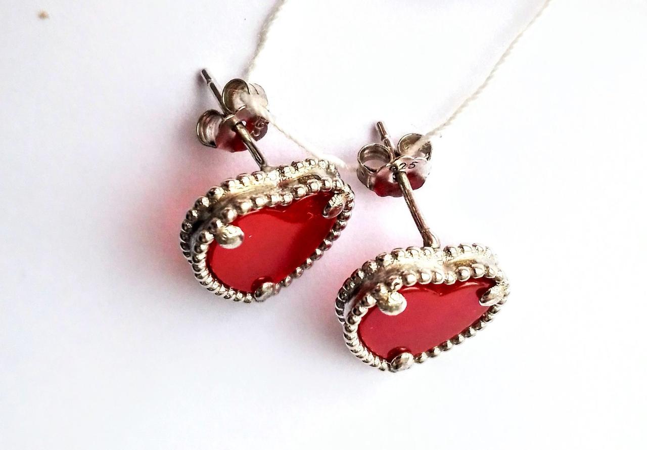 

Серебряные серьги сердцем красные 9357