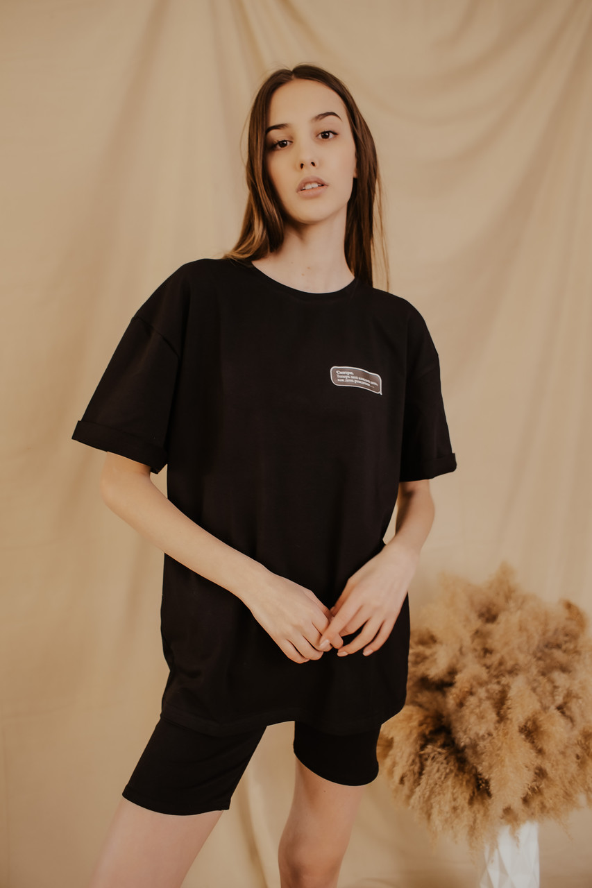 

Футболка женская Comfort Intruder с принтом Смотри черная Oversize