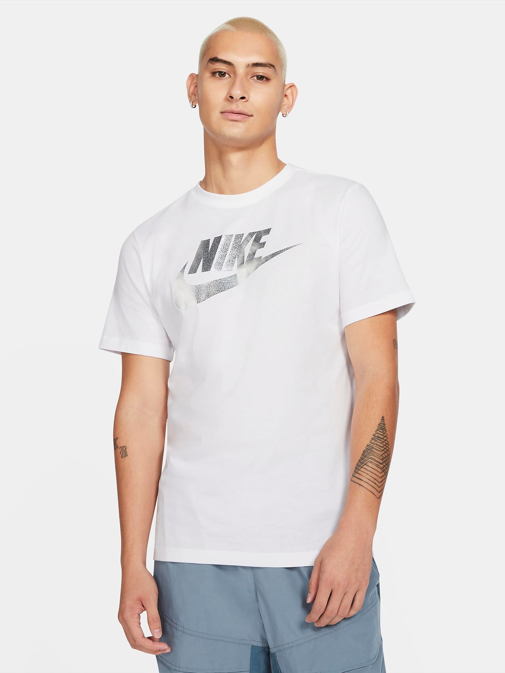 

Футболка Nike M Nsw Tee Brnd Mrk Aplctn 1 DB6527-100 S