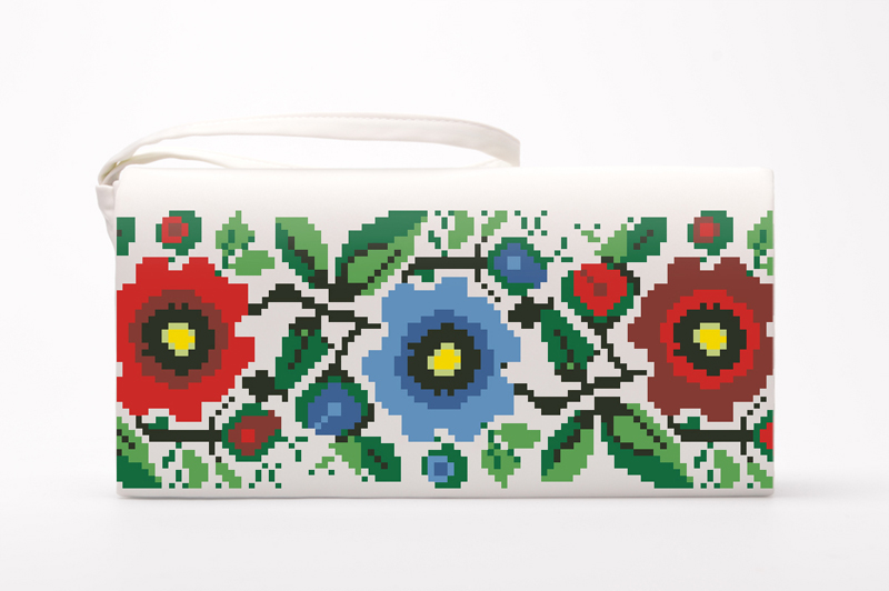 

Набір для вишивки бісером Барвиста Вишиванка заготовки пошитого клатча Буковинська сучасна (КЛ098шМ1301k)