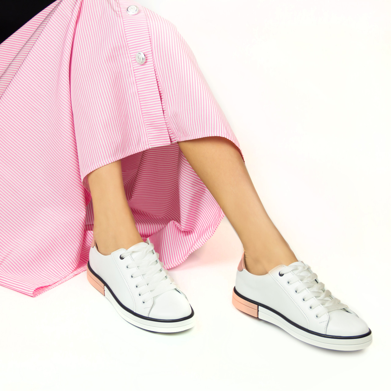 

Кеды кожаные Woman's heel 41 белые (О-867)