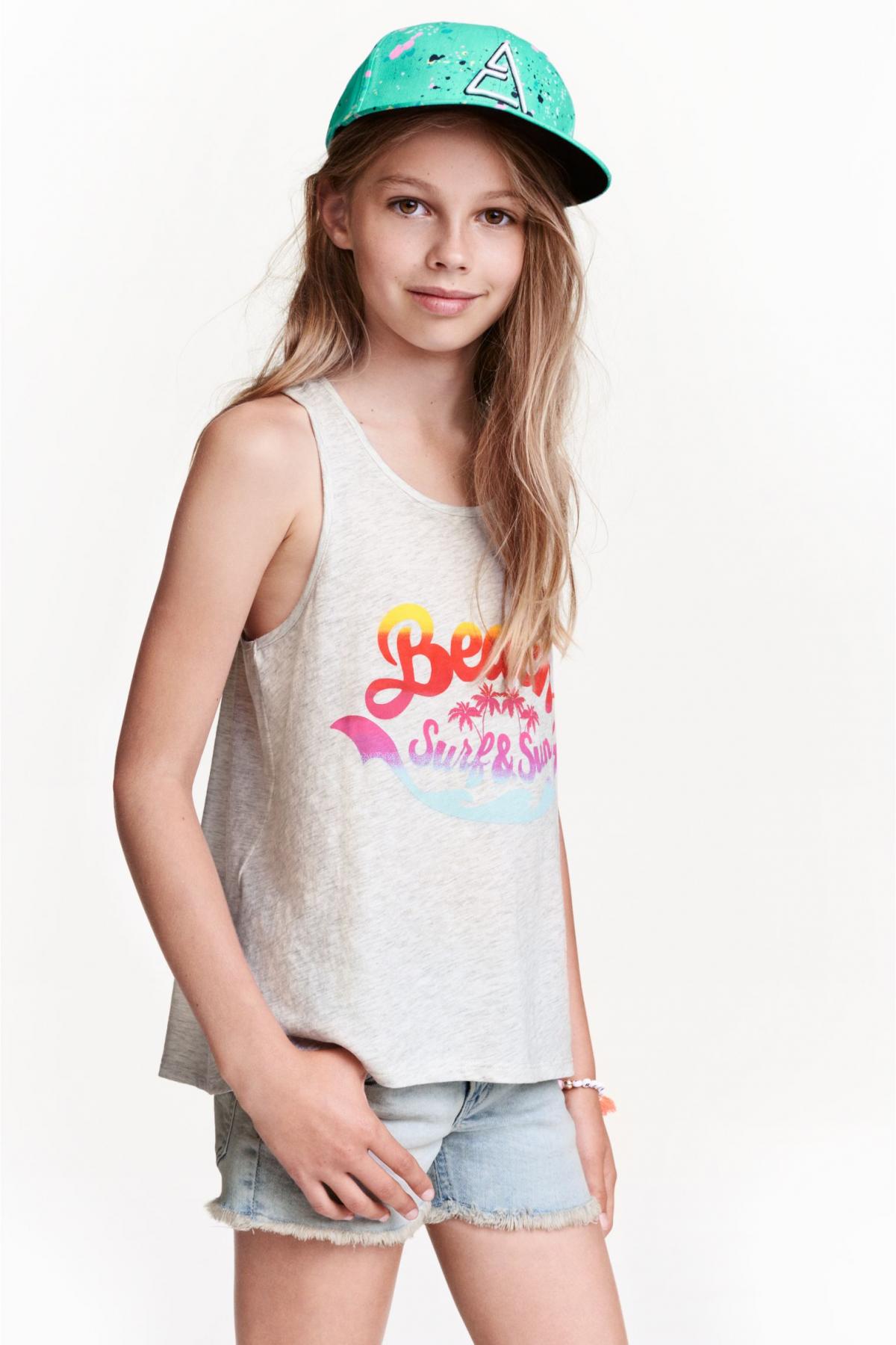 

Майка с принтом H&M 170 (14+y) Серая (5510-0375776001)