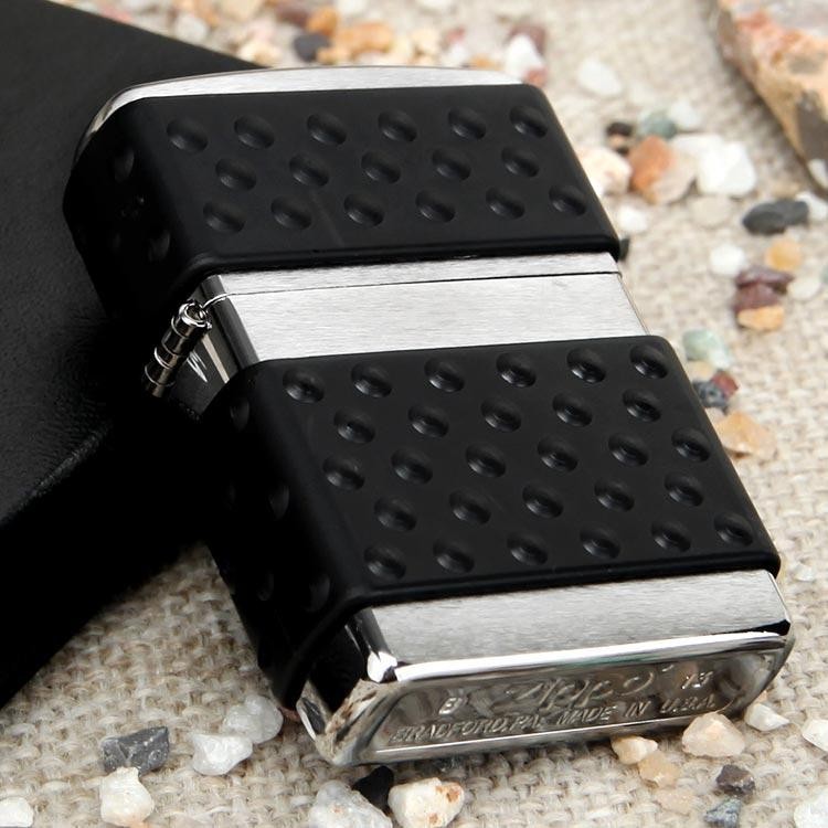 

Зажигалка Zippo BRUSH CHROME ZIP GUARD (200 ZP)