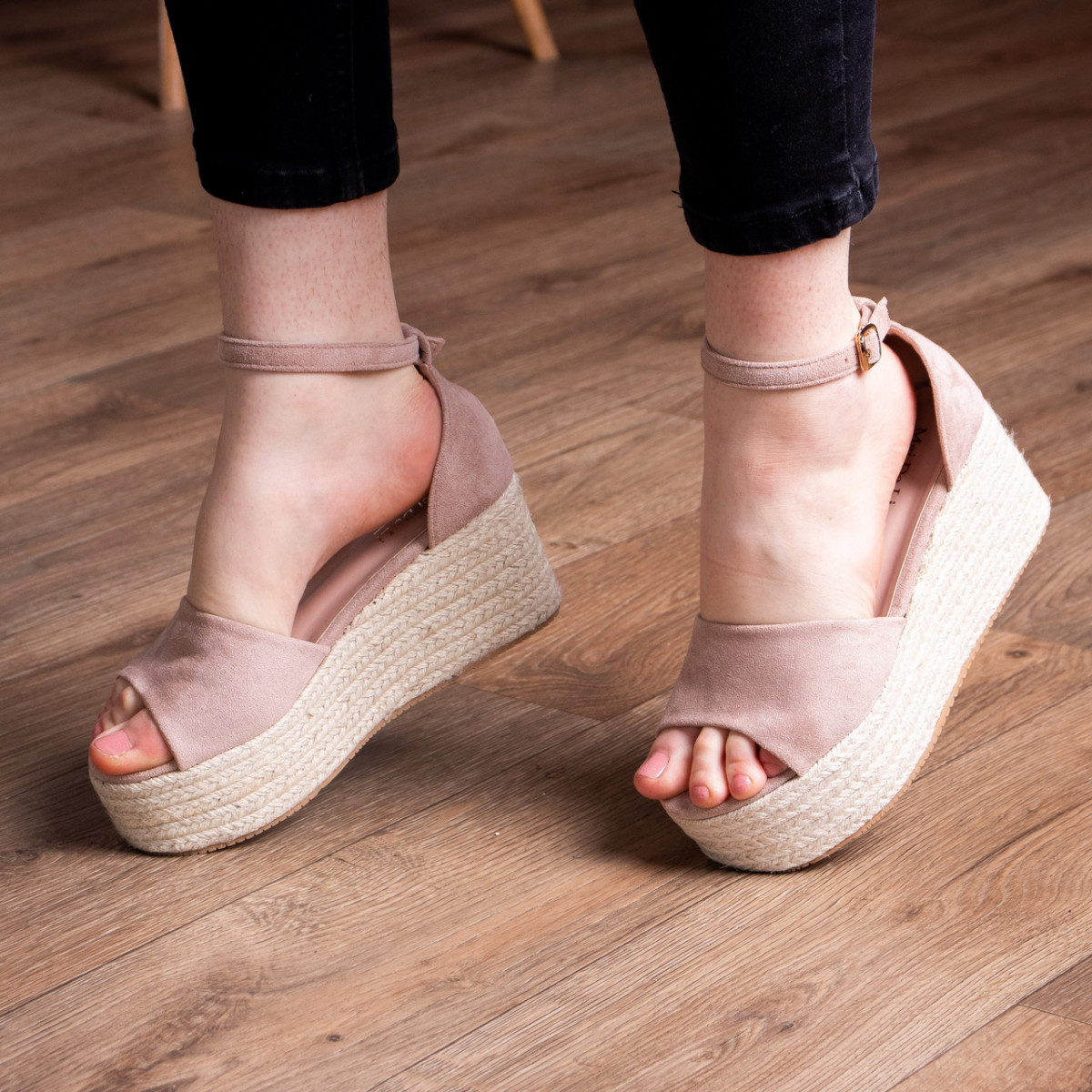 

Женские босоножки Shoes Wackywoo 2677 40 размер 25.5 см Бежевый